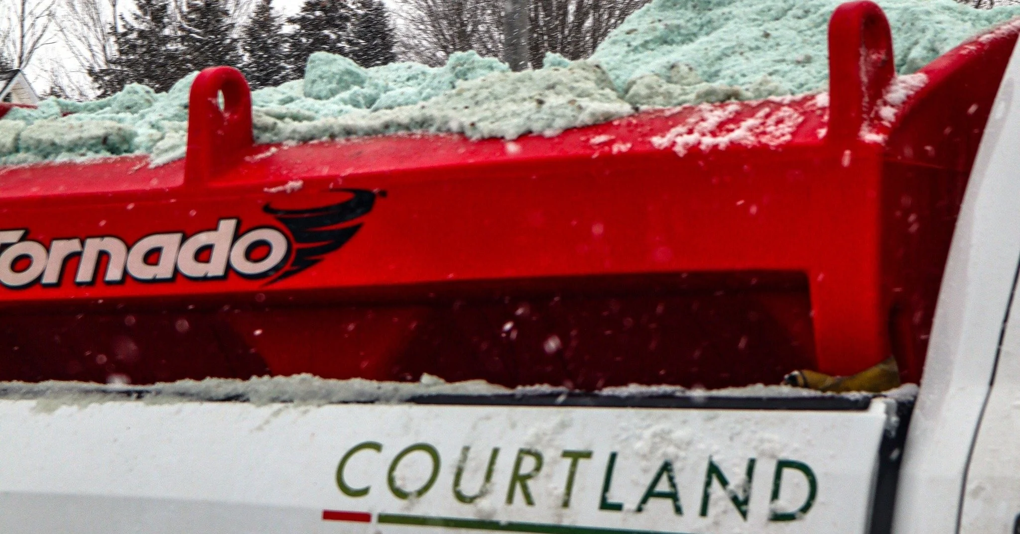 Early winter this year&hellip; something tells me we&rsquo;re going to need a lot of this. ❄️🧂

#CourtlandLandscape #SnowRemoval #WinterCameEarly #SnowAndIceControl