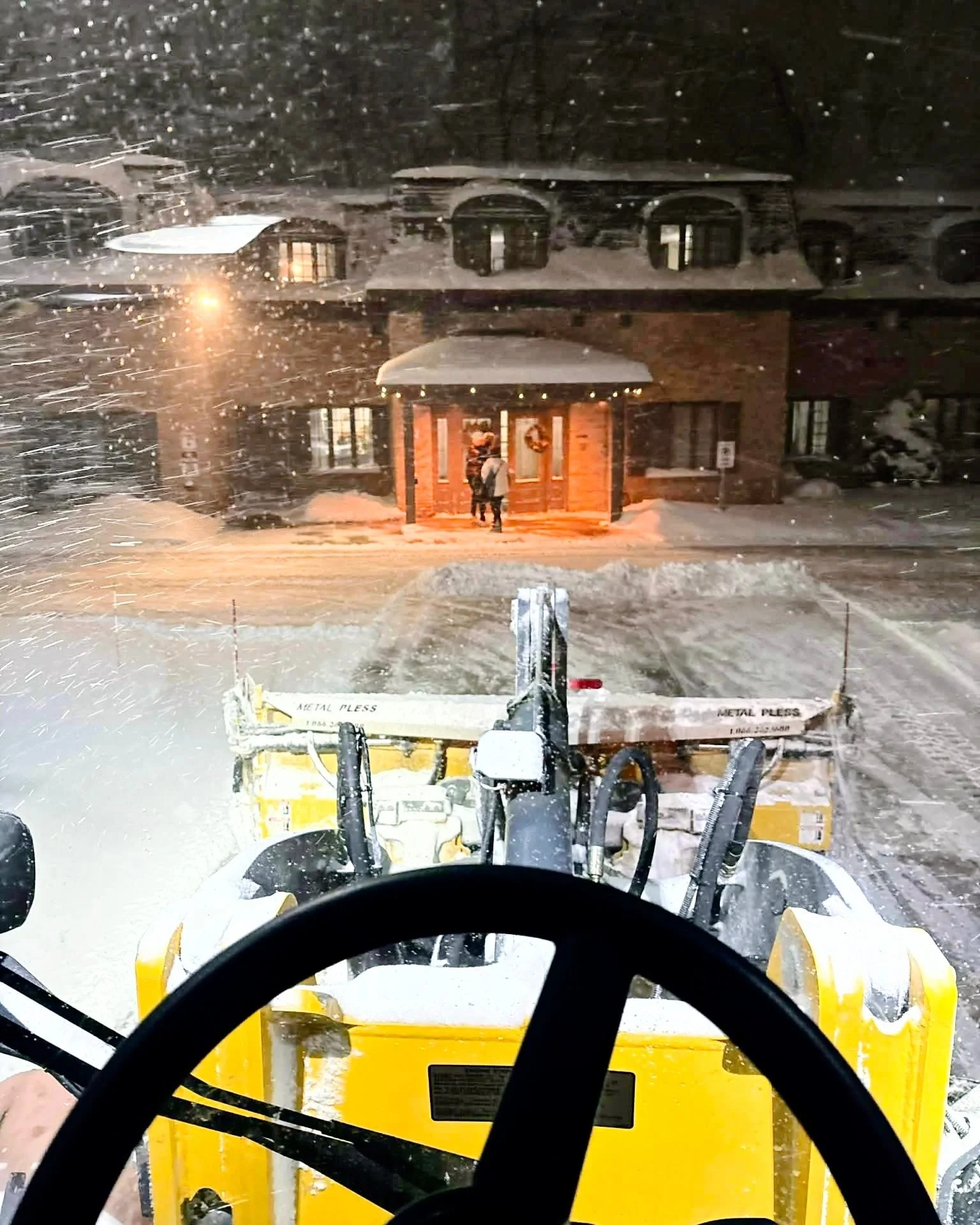 Keeping entrances clear and residents safe through every storm.
Winter doesn&rsquo;t take nights off &mdash; neither do we.

#SnowRemoval #WinterWork #CourtlandSnow