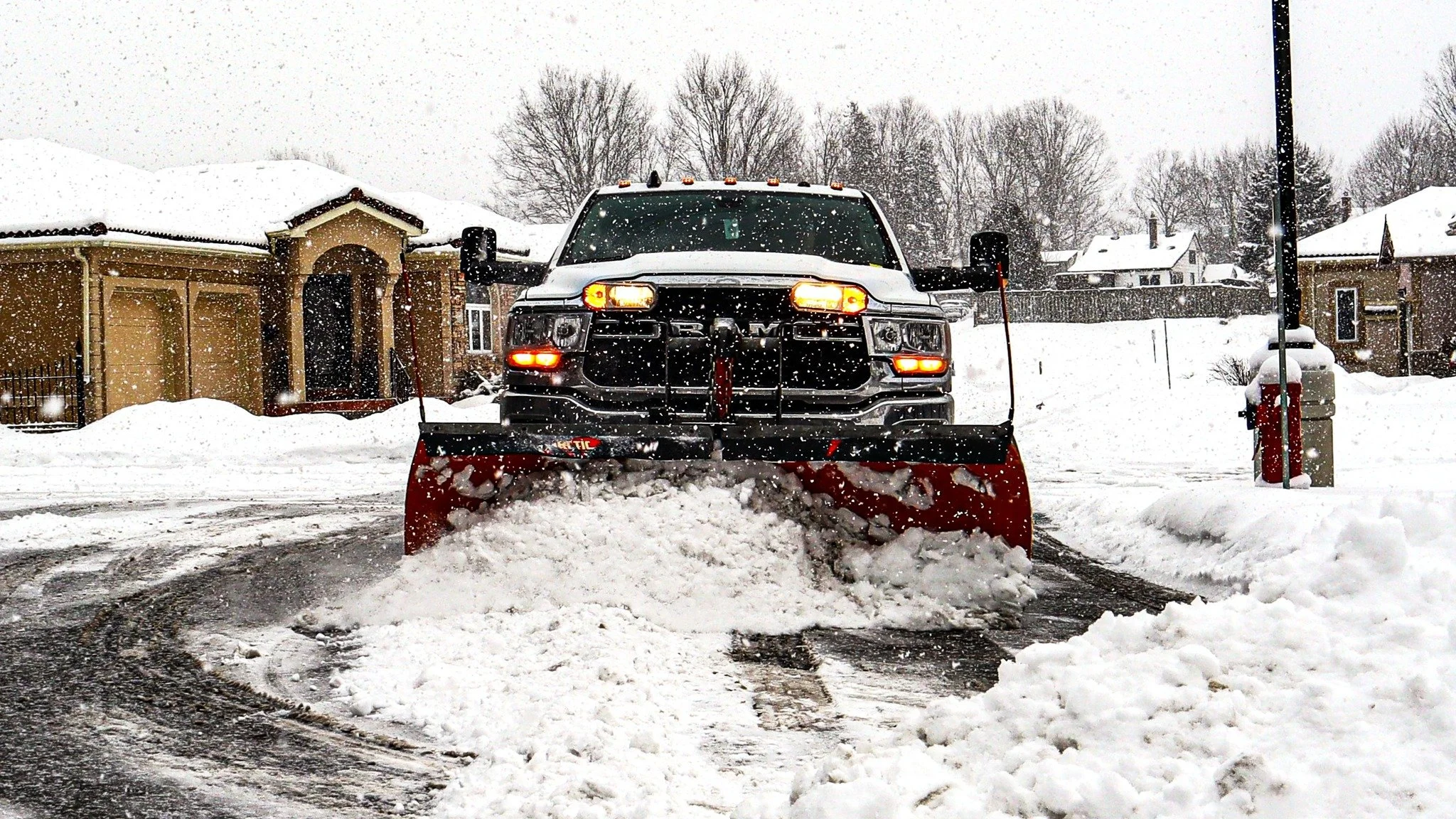 Winter tried one more time&hellip; and we were ready. ❄️🚜
Crews were out early clearing sites after last night&rsquo;s snow &mdash; but I think we can all agree&hellip; we&rsquo;re ready for spring. 🌱

#SnowRemoval #CommercialSnowRemoval #WinterSer