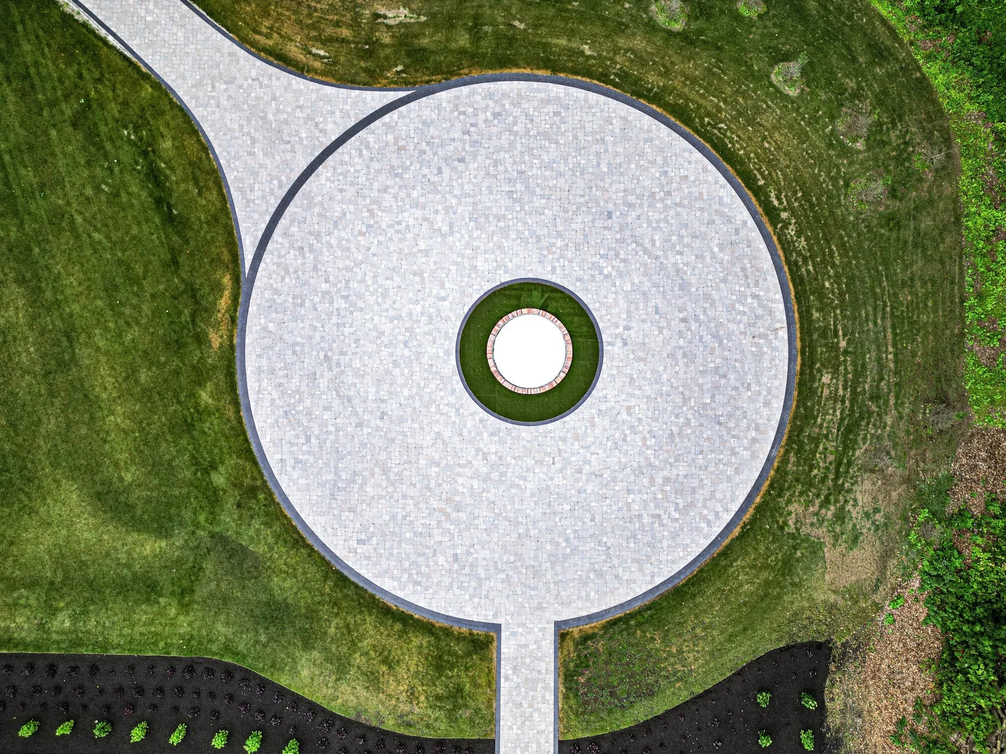 A driveway that makes a statement from every angle.
From the sweeping entrance to the custom circular feature, this one came together beautifully. Clean lines, strong contrast, and a finished look that completely elevates the property.

#DrivewayGoal