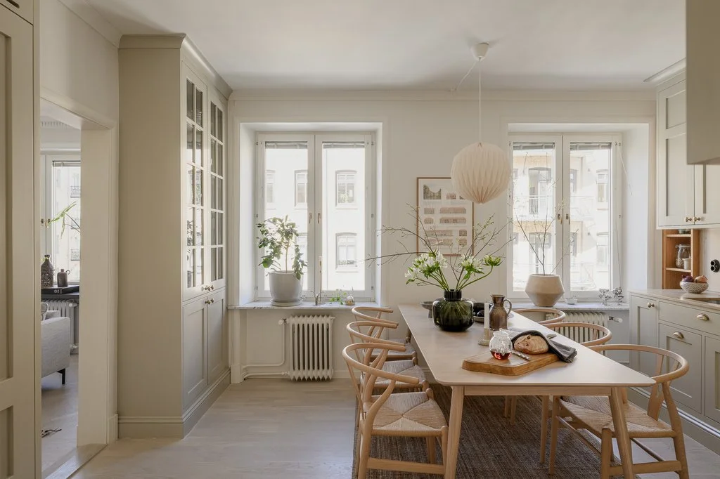 A Swedish Apartment with the Goldilocks Effect MIA and OLÉ
