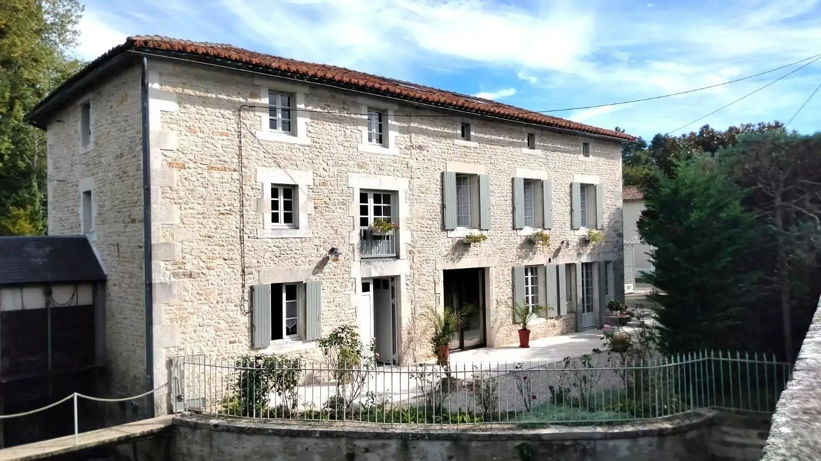 Historic Stone Mill in Lizant, Vienne, Nouvelle-Aquitaine, France, €392,200