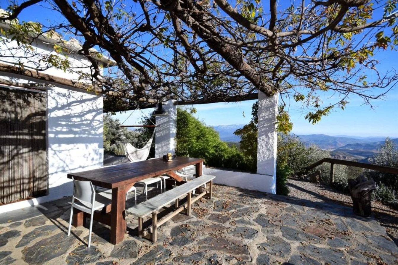 Cortijo Gádor – Country Home with Panoramic Mountain &amp; Sea Views in Valor, Spain, €190,000