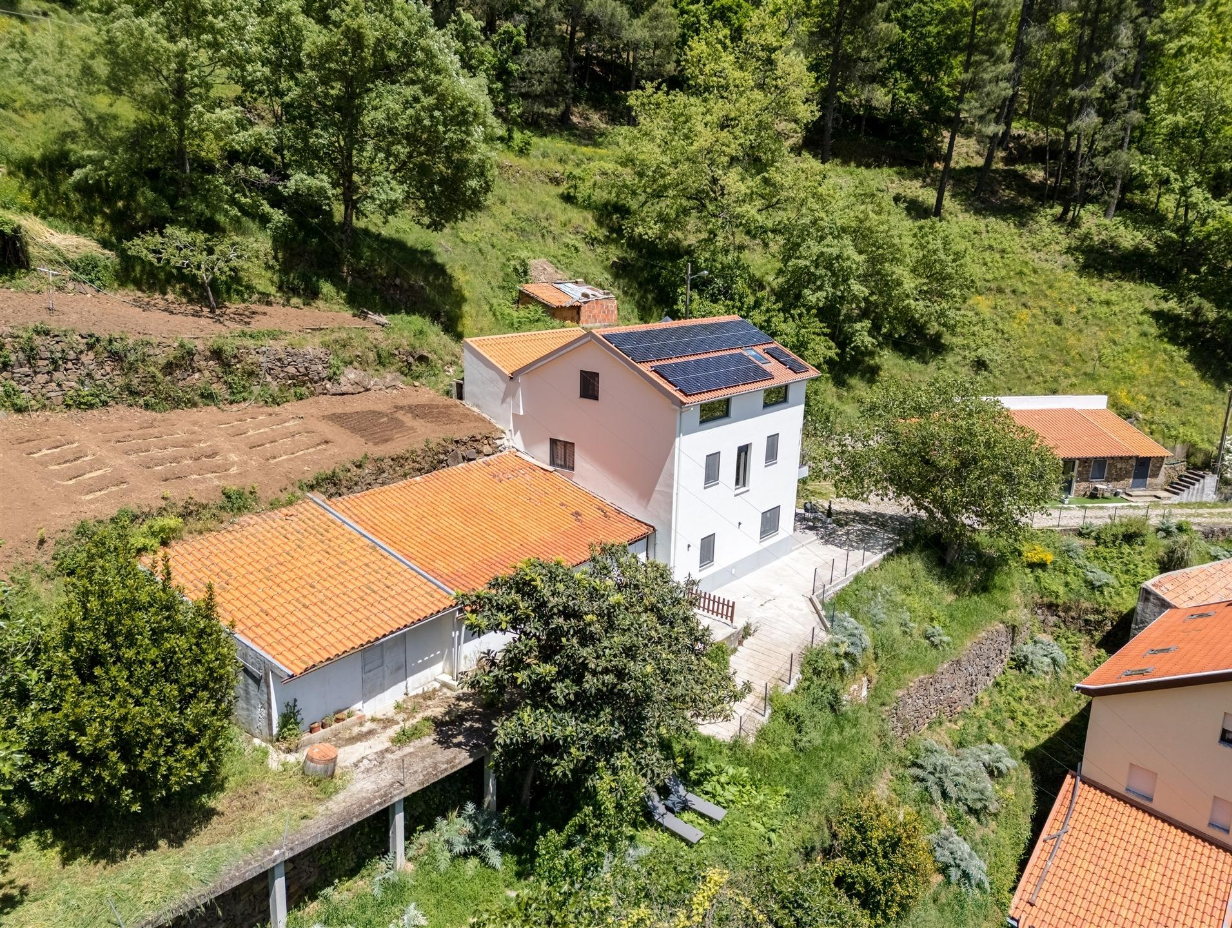 Two Houses – Charming Farmhouse Retreat in Serra da Estrela, Manteigas, Portugal, €390,000