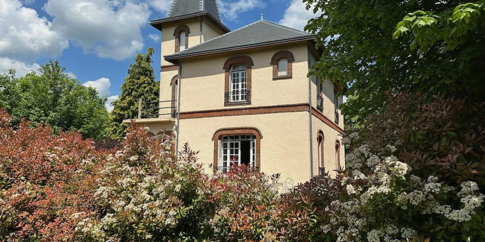 Elegant 19th-Century House with Turret, Pays d’Auge, Normandy, France, €318,000