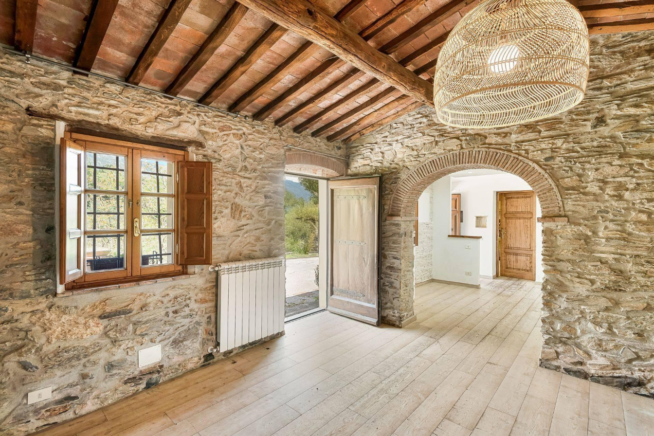 Tuscany Farmhouse Villa, Italy €445,000