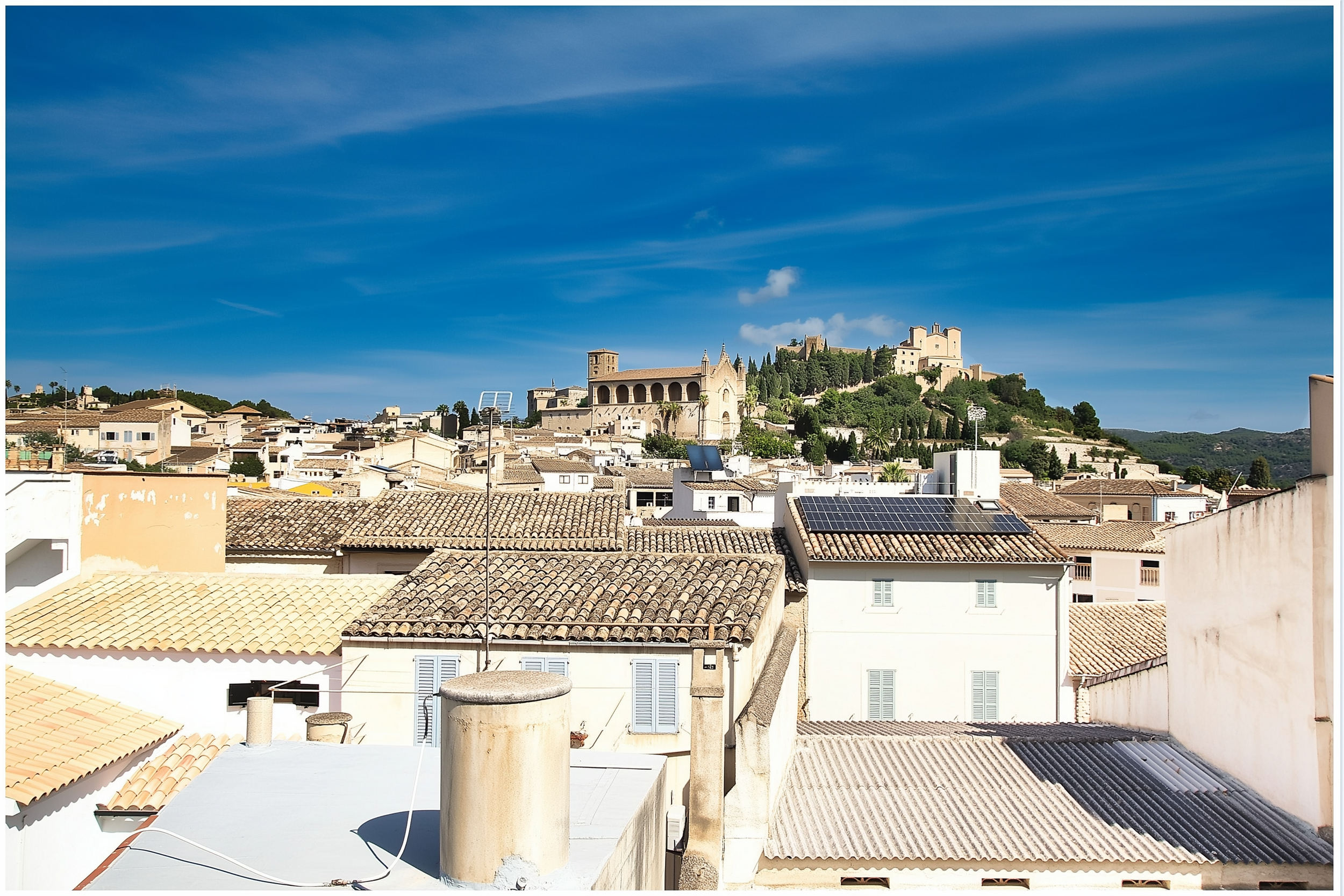 Artà Townhouse with 26 m² Expansion Space and Roof Terrace Views, Mallorca, Spain €470,000