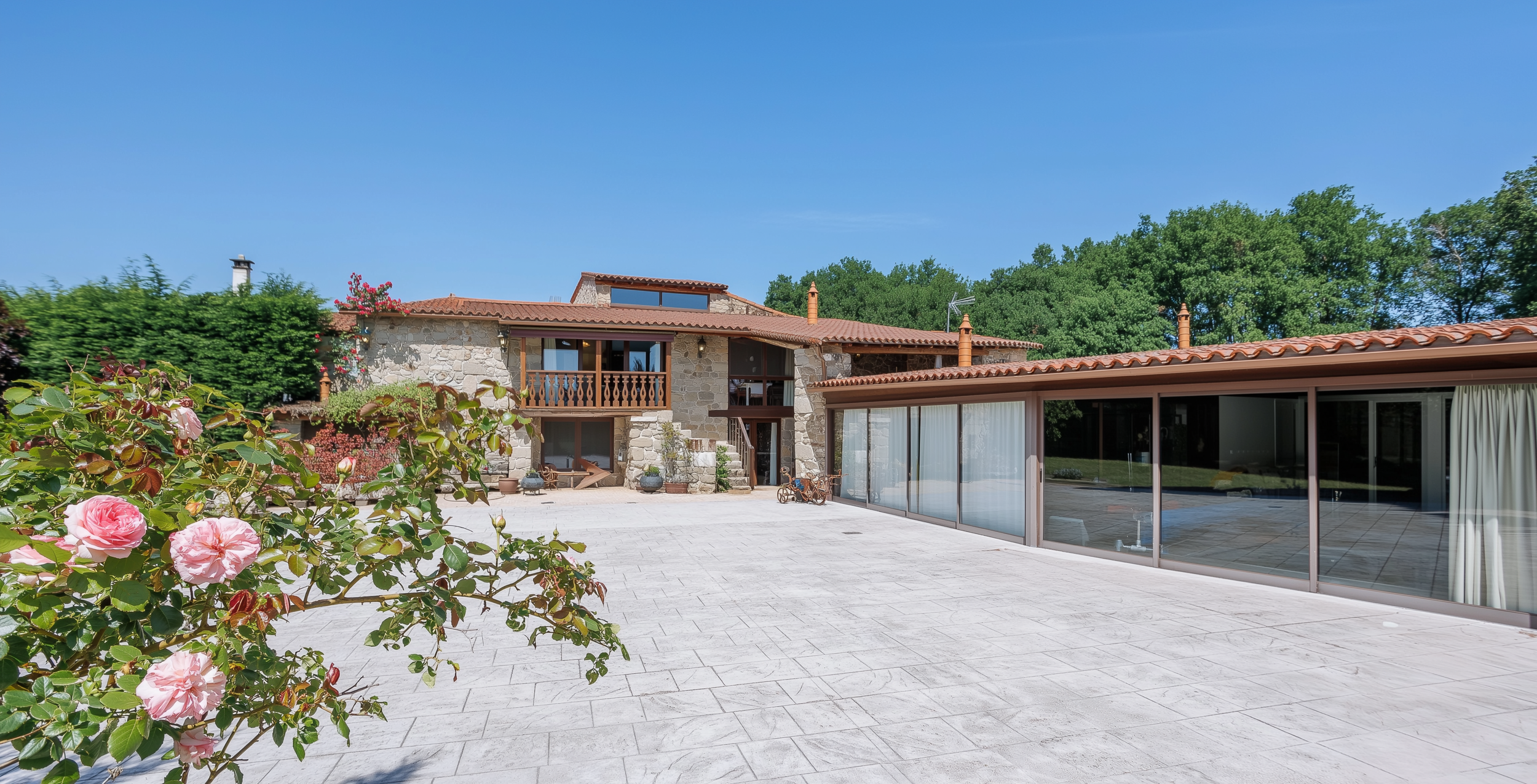 Restored Galician Residence in UNESCO Ribeira Sacra, Spain €580,000