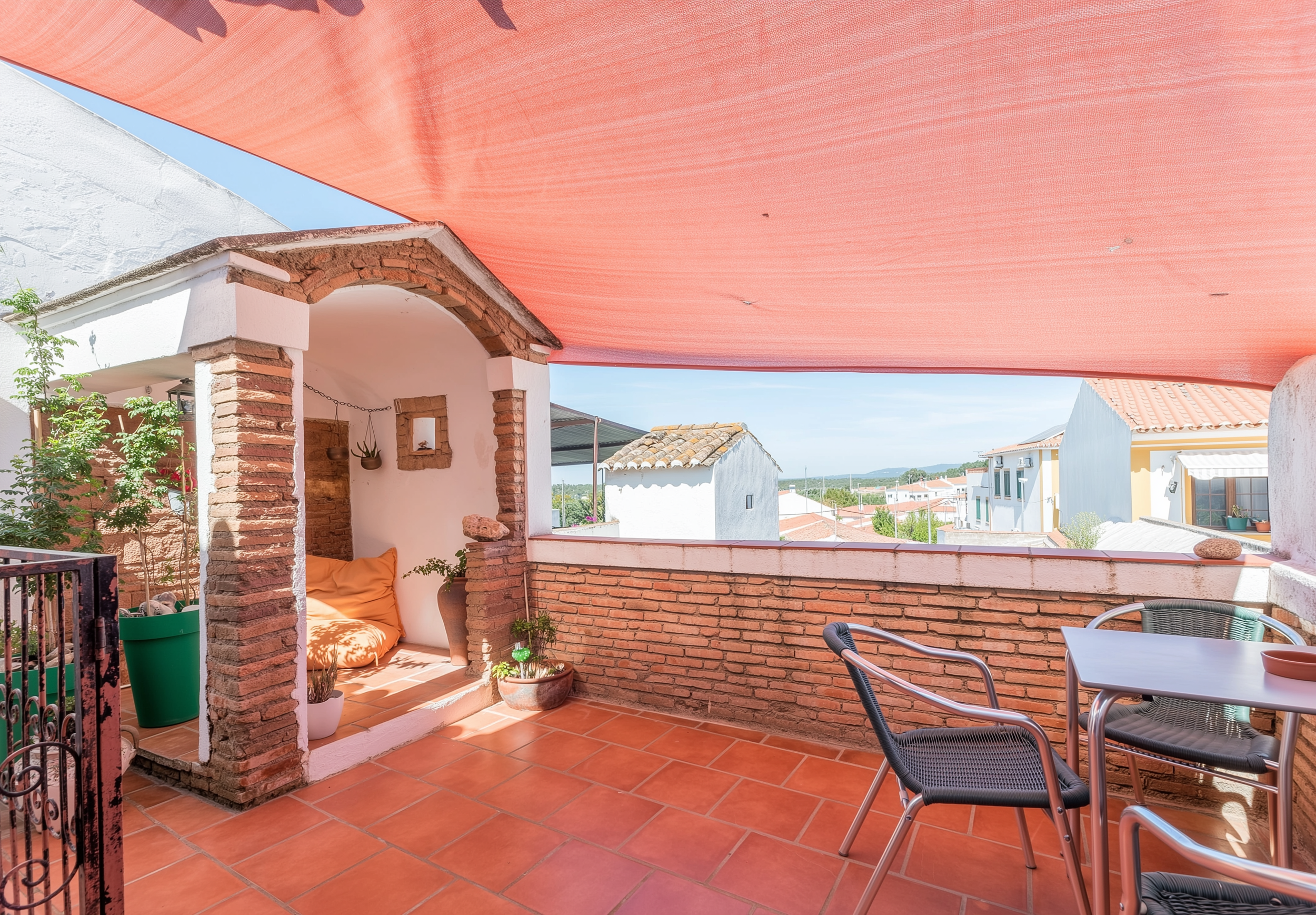 5-Bedroom Moorish-Style House with Remarkable Ceilings, Alandroal, Portugal €220,000