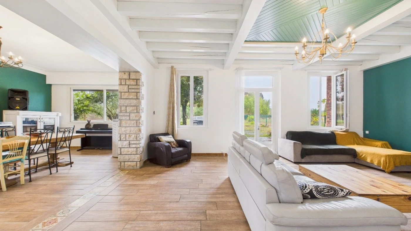 6-Bed Spacious House with High Ceilings and Two Kitchens, Magescq, France, €420,000