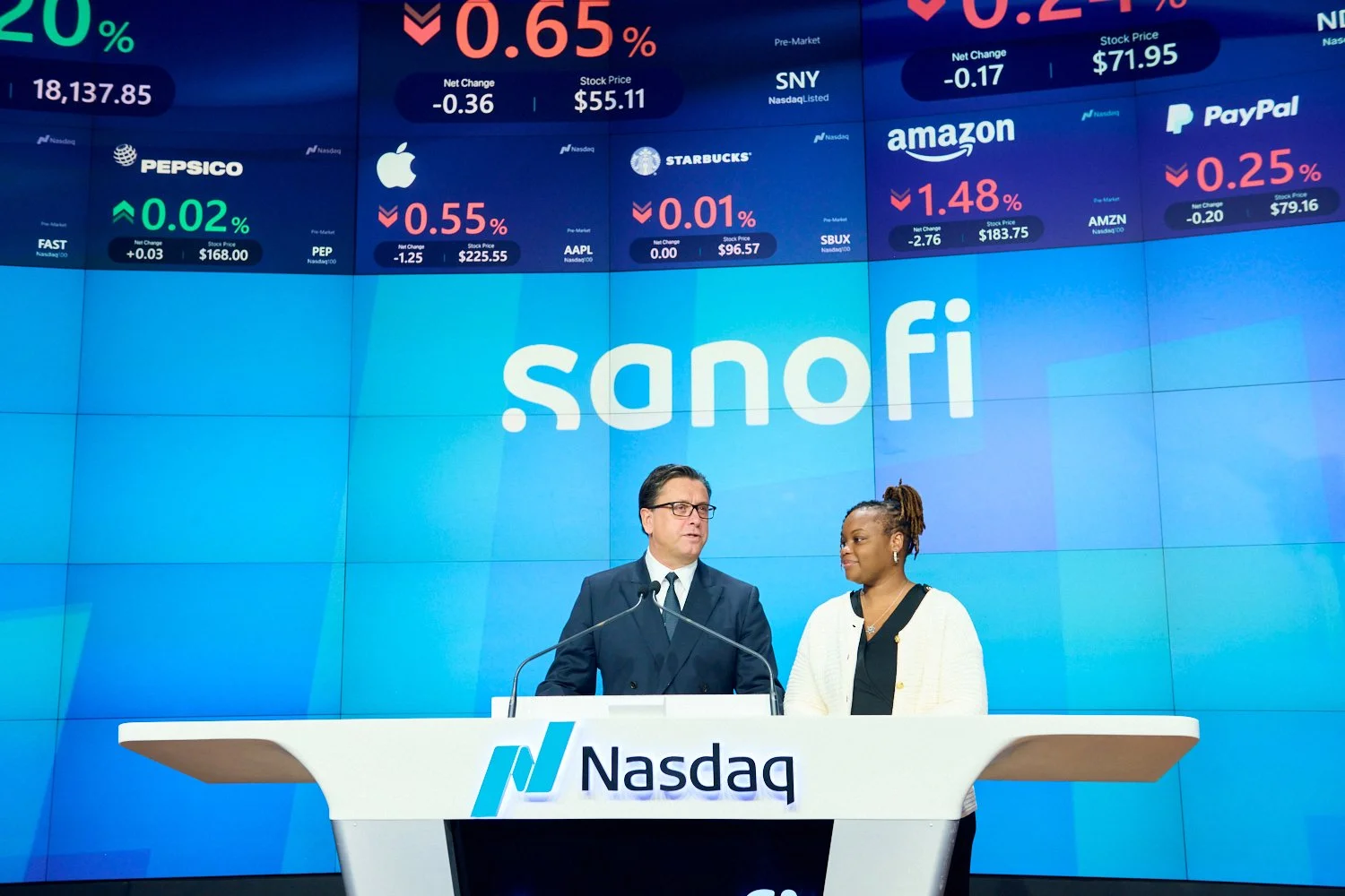 Oct 07 2024_Sanofi_NASDAQ_Bell_Ringing-68.jpg