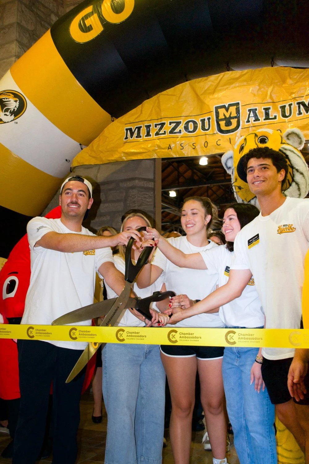 ribbon cutting-1.jpeg