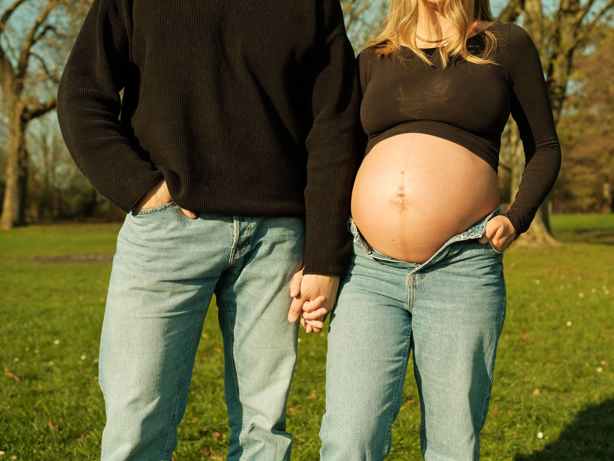 Maternity Shooting Babybauch Frankfurt Lohberg Outdoor.jpg