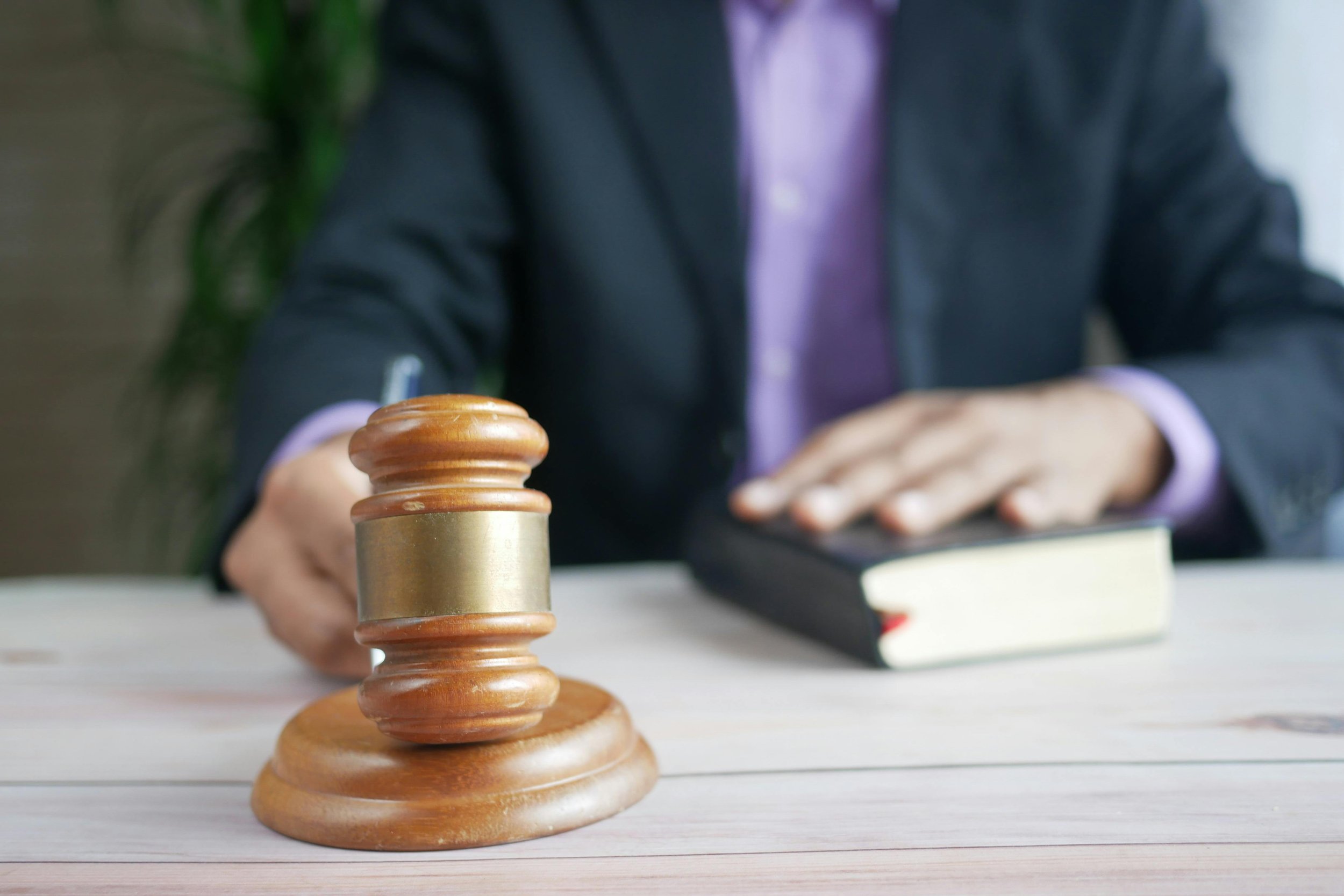 Can an Illinois Court Make Your Spouse Pay Your Divorce Attorney Fees?