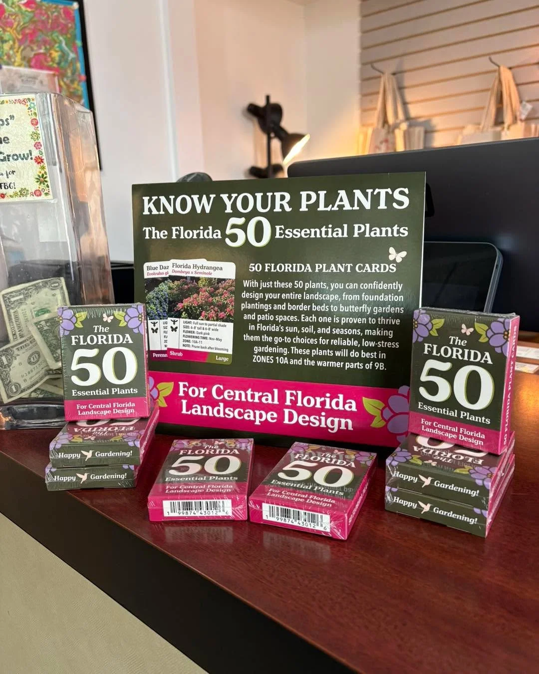 BIG NEWS!! The Florida 50 Cards are now in the Florida Botanical Gardens gift shop! If you go wander their beautiful gardens, stop by the gift shop and check them out! 🌸