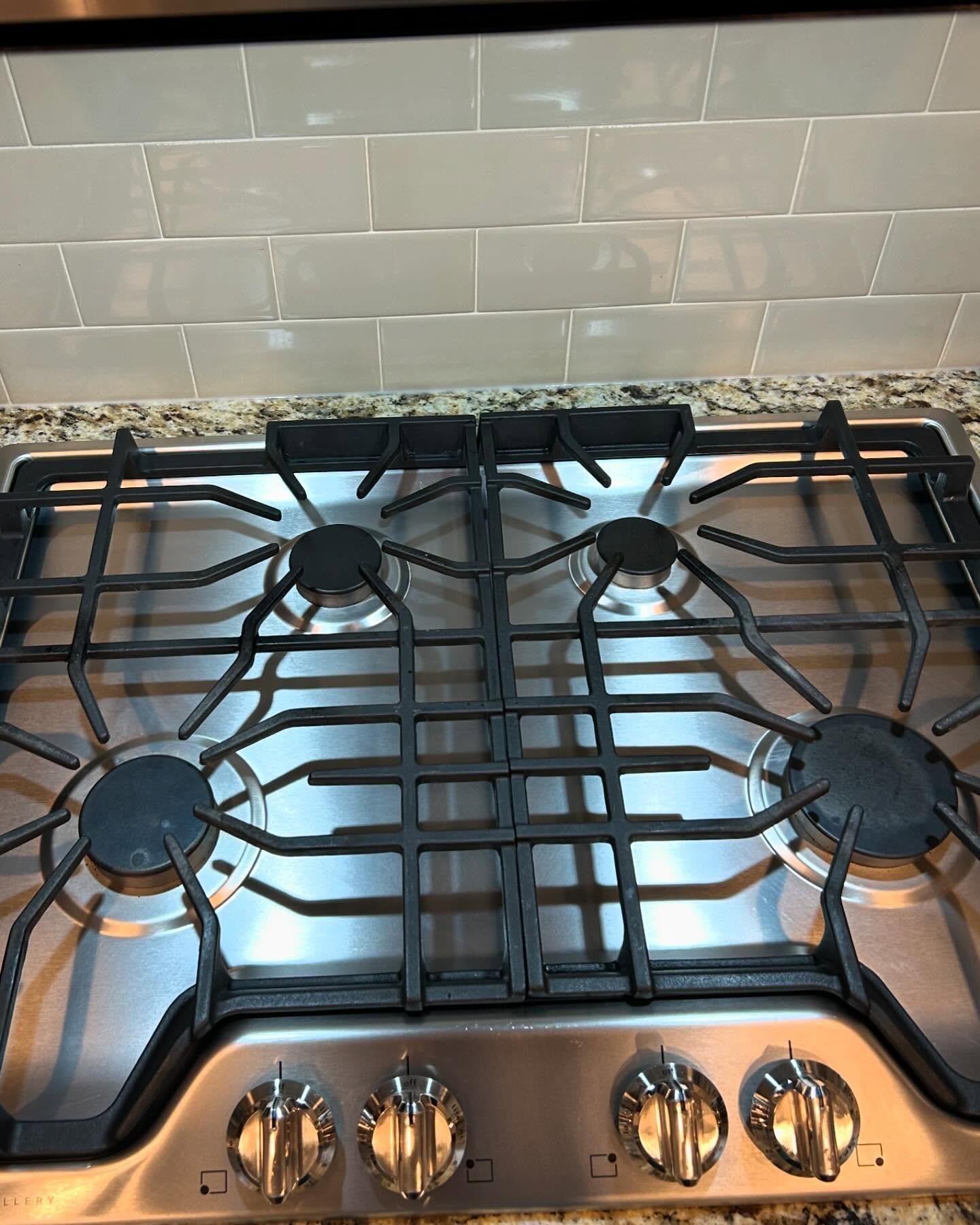 Stainless steel so shiny you can see your reflection! Let us bring that sparkle back to your appliances — because every detail matters. 🫧✨
Let the Neat Freakz shine up your space!
#minnetonkamn #mnbuisness #smallbuisnessmn #minneapolisbusin