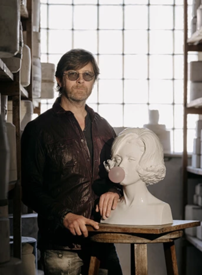 Michael Moebius in studio