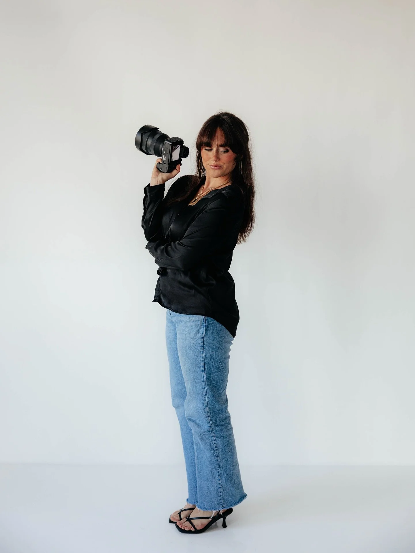 hi, Makenzie popping in - the girl behind the lens 📸🤍 over one whole year of c by k so I wanted to do a little update as there are lots of new faces here ! 

&bull; I&rsquo;m 24 years old &amp; live in KCMO but value traveling and like to get out a