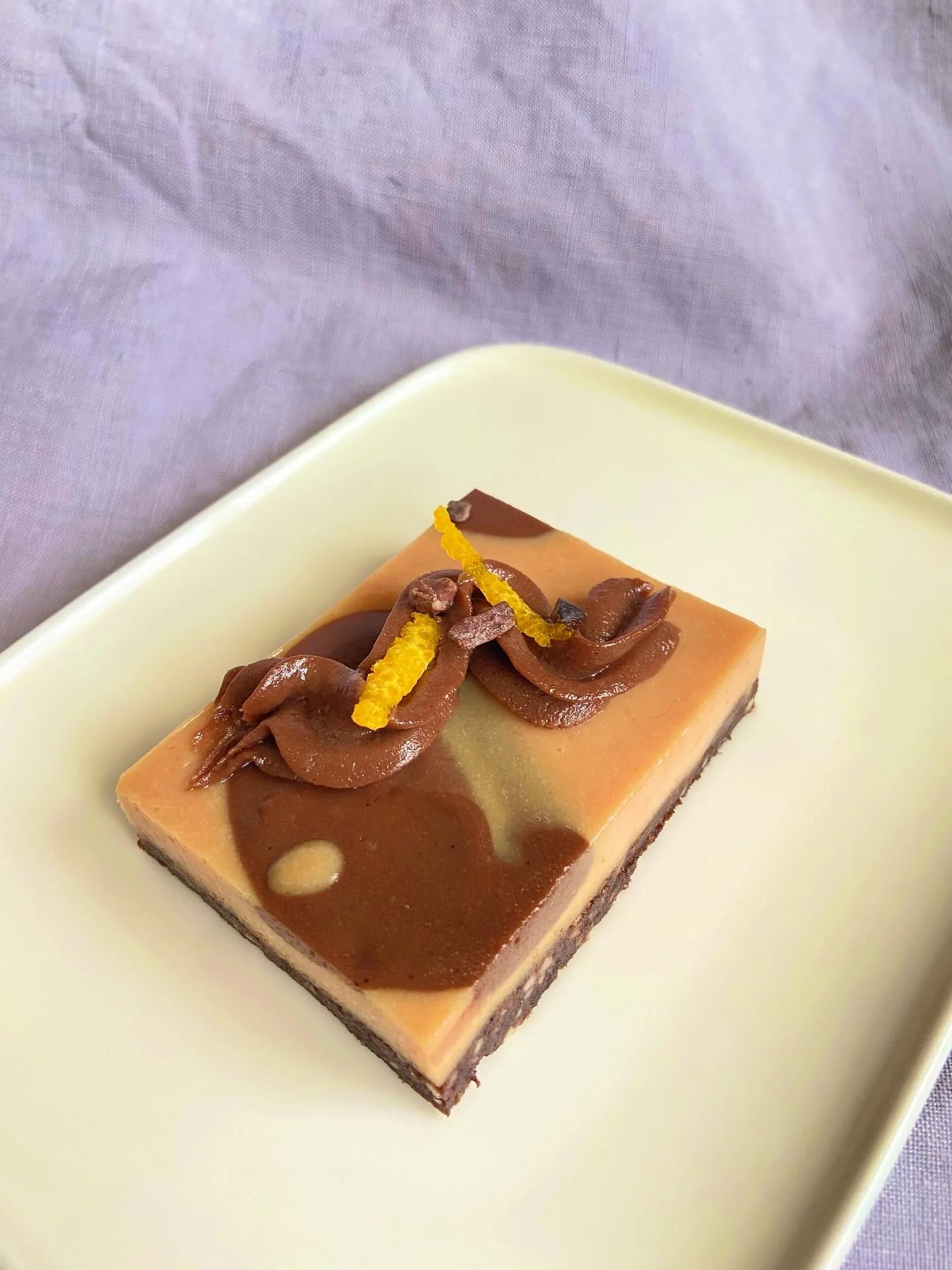 🍊FAZERINA🍊 cozy new flavor this fall 🌞 chocolate raw cake with orange and it&rsquo;s a perfect way to start off this season. Classic and nice. You&rsquo;ll find a few slices at @skorpanjakobstad later today &mdash; or order directly from our kitch
