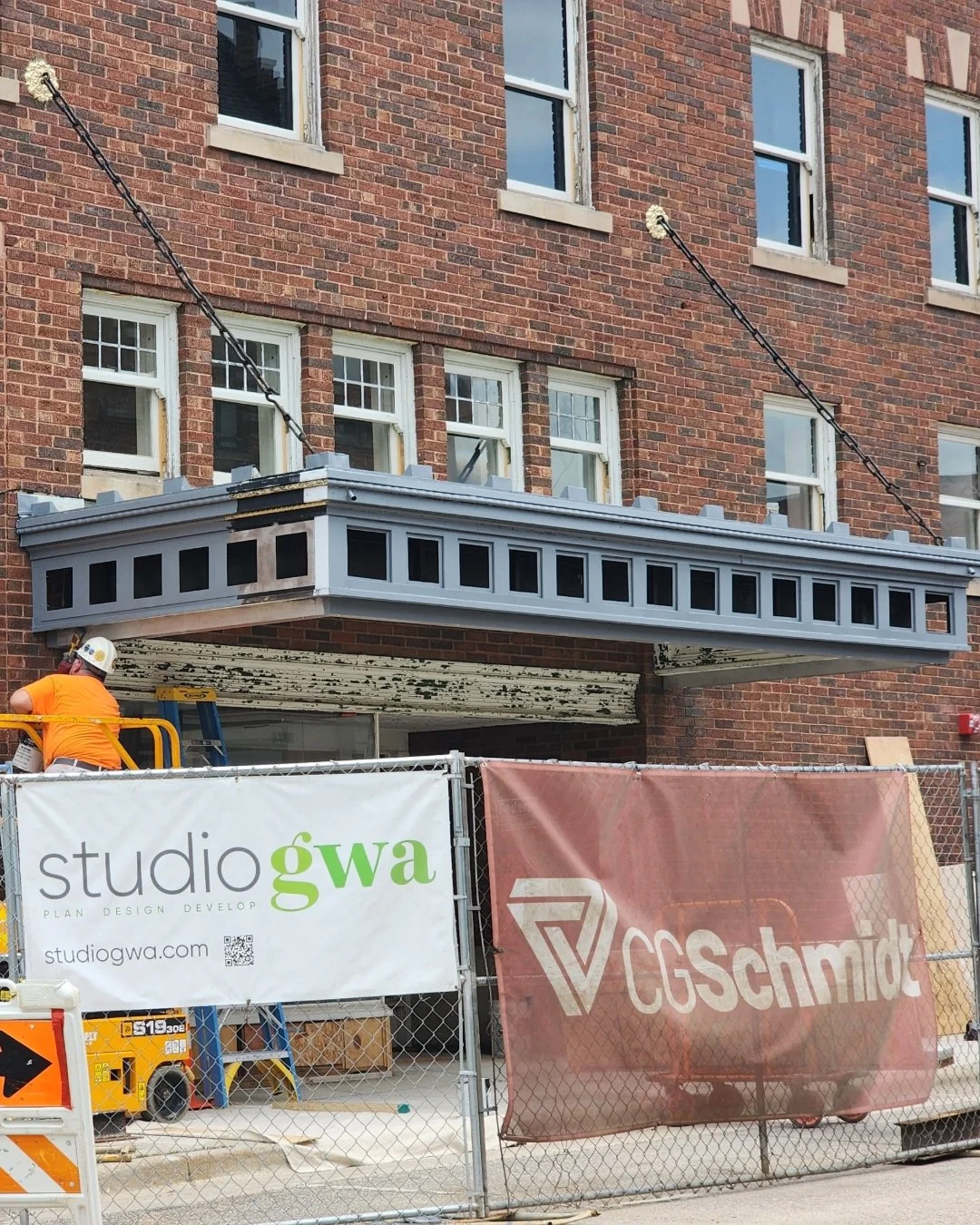 Amazing progress at the Eugene Hotel

The project continues to take shape as construction advances on the historic Eugene Hotel.

As both the architect and a co-developer, our team is involved in every layer of decision making from design through exe