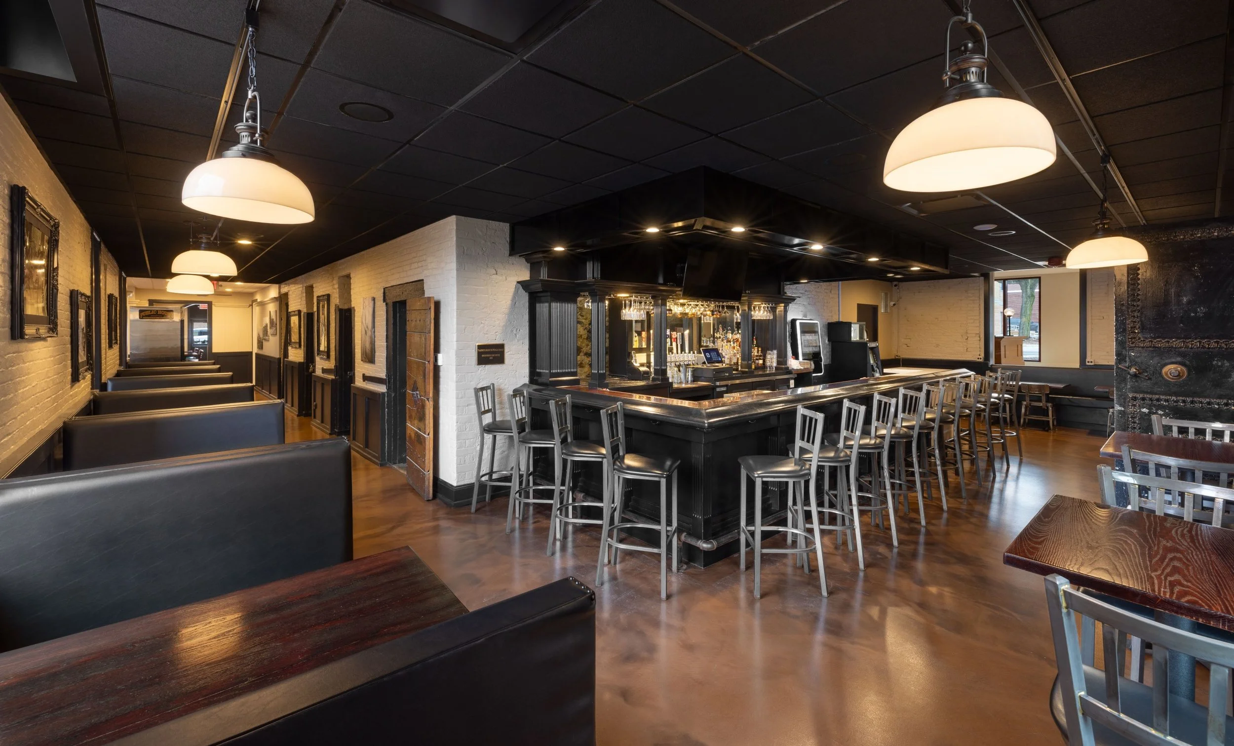 studiogwa-Interior-Pub-Bar-2-Old-Courthouse-Center.jpg