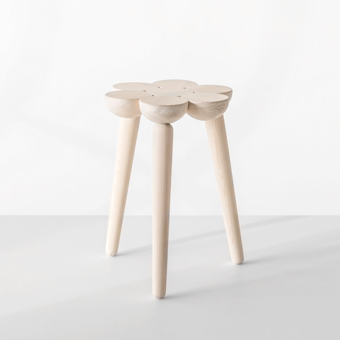 Mylhta_stool_2.jpg