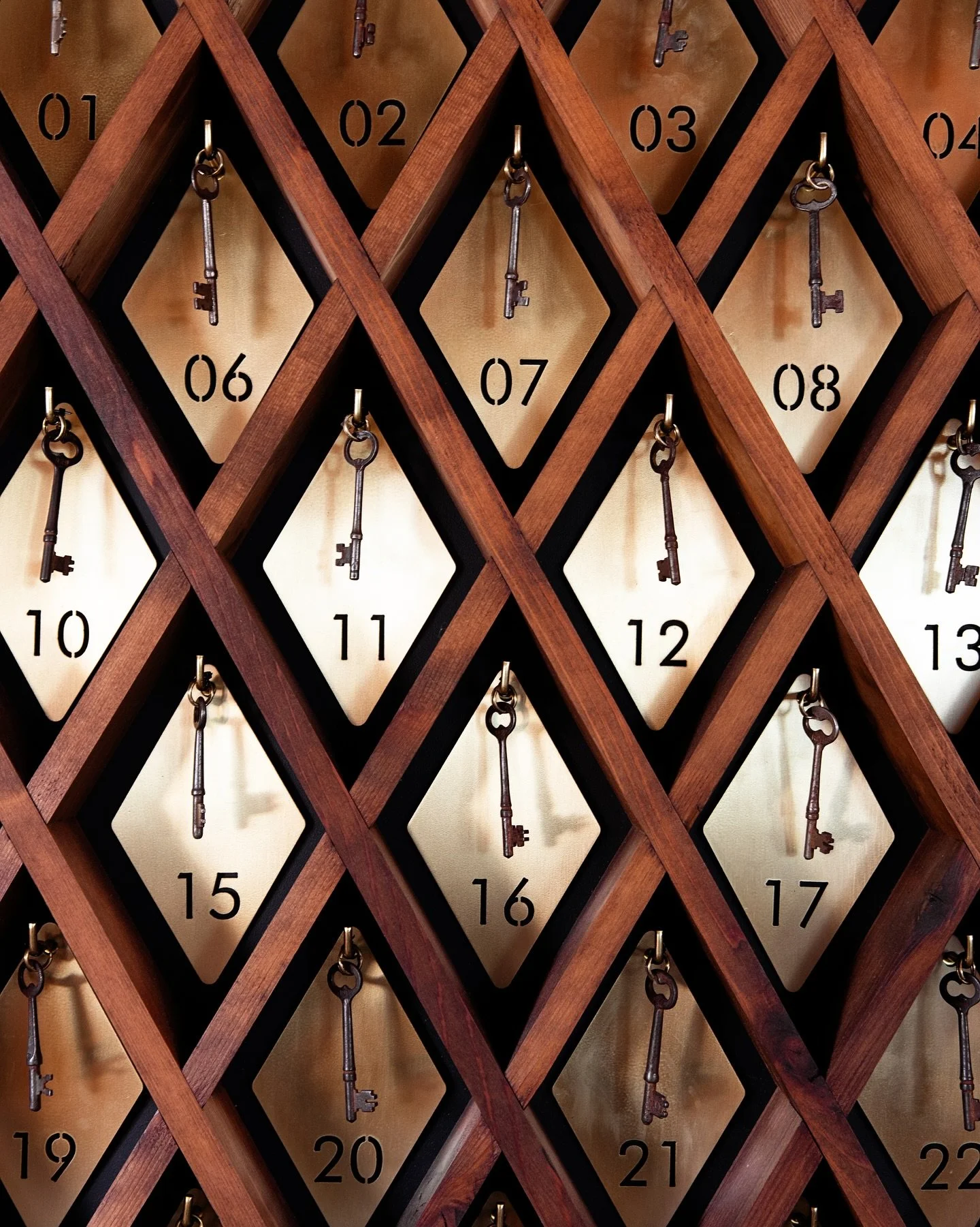 We teamed up on design assist + fabrication to give this iconic steakhouse a fresh new look while keeping its nostalgic soul intact.

From custom liquor lockers (with their own key holders!) to every thoughtful detail, the space now feels swanky, war