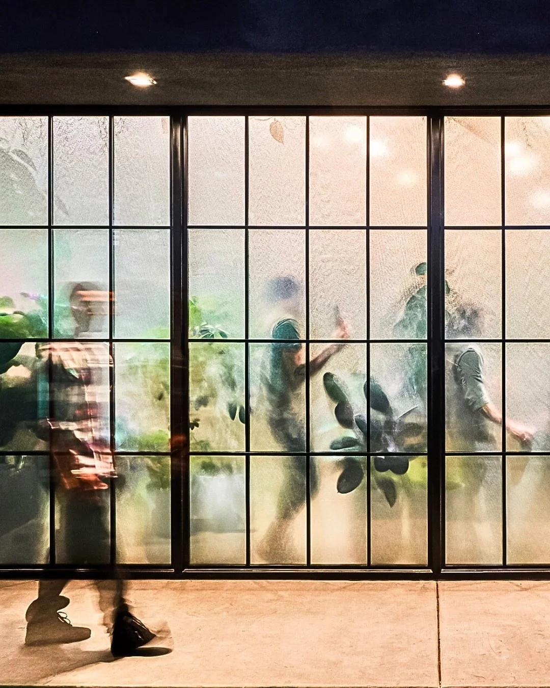 Step into @florathevenue - where nature meets imagination.
From the moss-covered entry to the skylit cocktail lounge and arched mirrors reflecting lush greenery, every detail is designed to feel like a secret garden in the city.

Romantic lighting, c