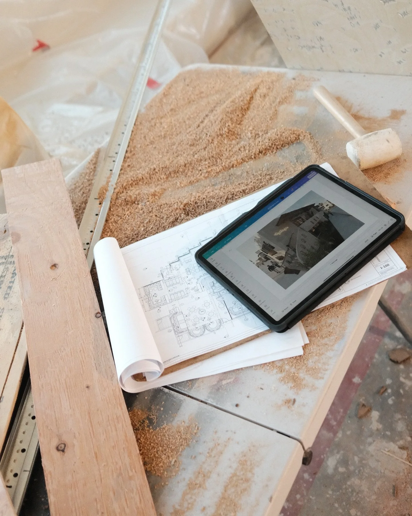 One thing we learned in 2025: Al is becoming part of the design process, and it&rsquo;s bringing some genuinely useful tools with it.

But design still happens in real time-on site, in conversation, and through decisions that rely on experience and v