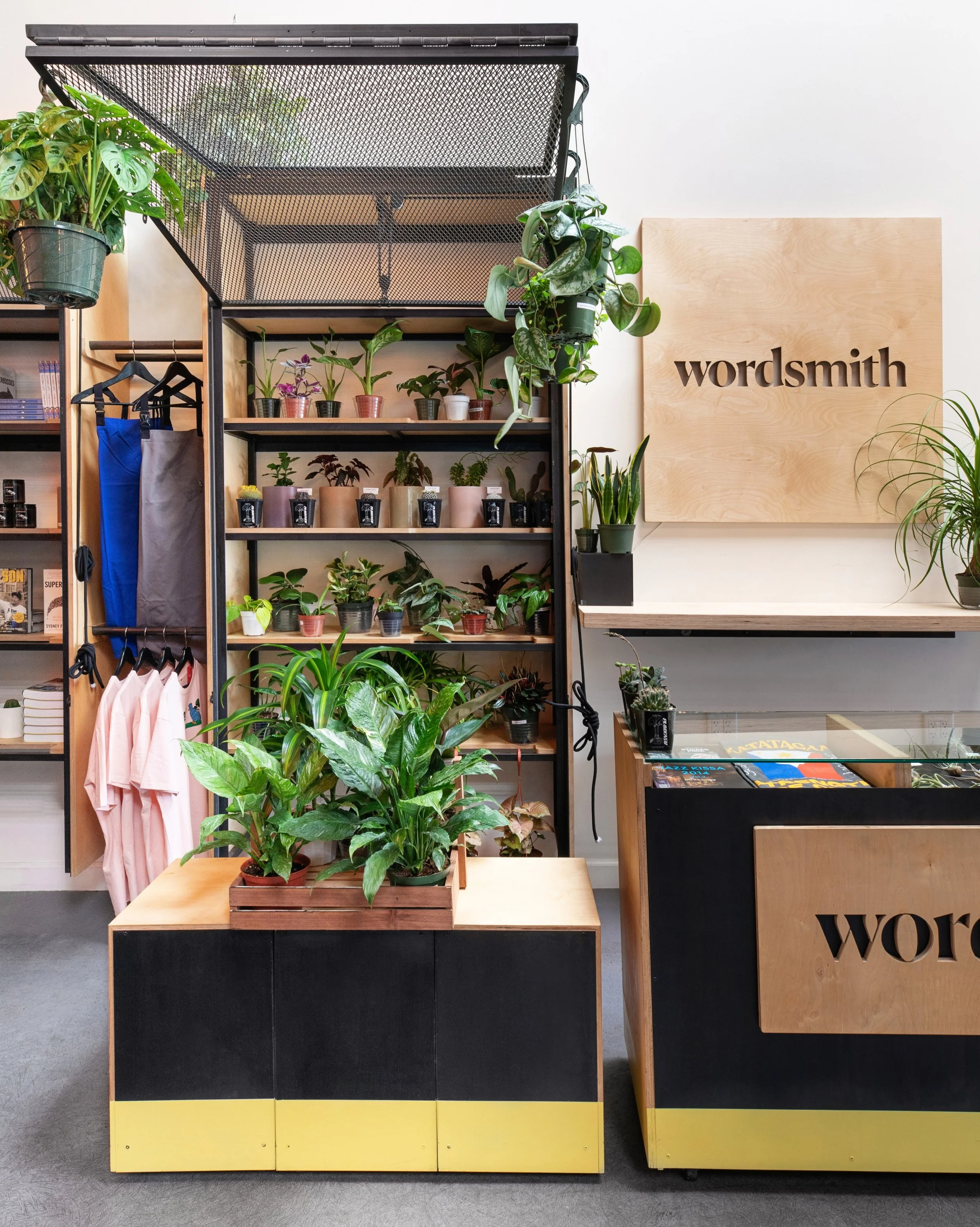Full-Service, In-House Execution.

From concept, design, and space planning to environmental graphic design, custom fabrication, and installation - everything is handled under one roof.

From market and hospitality-driven retail spaces to custom bran