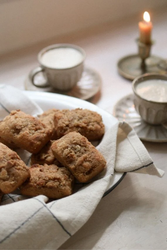 muffin bars and coffee for two