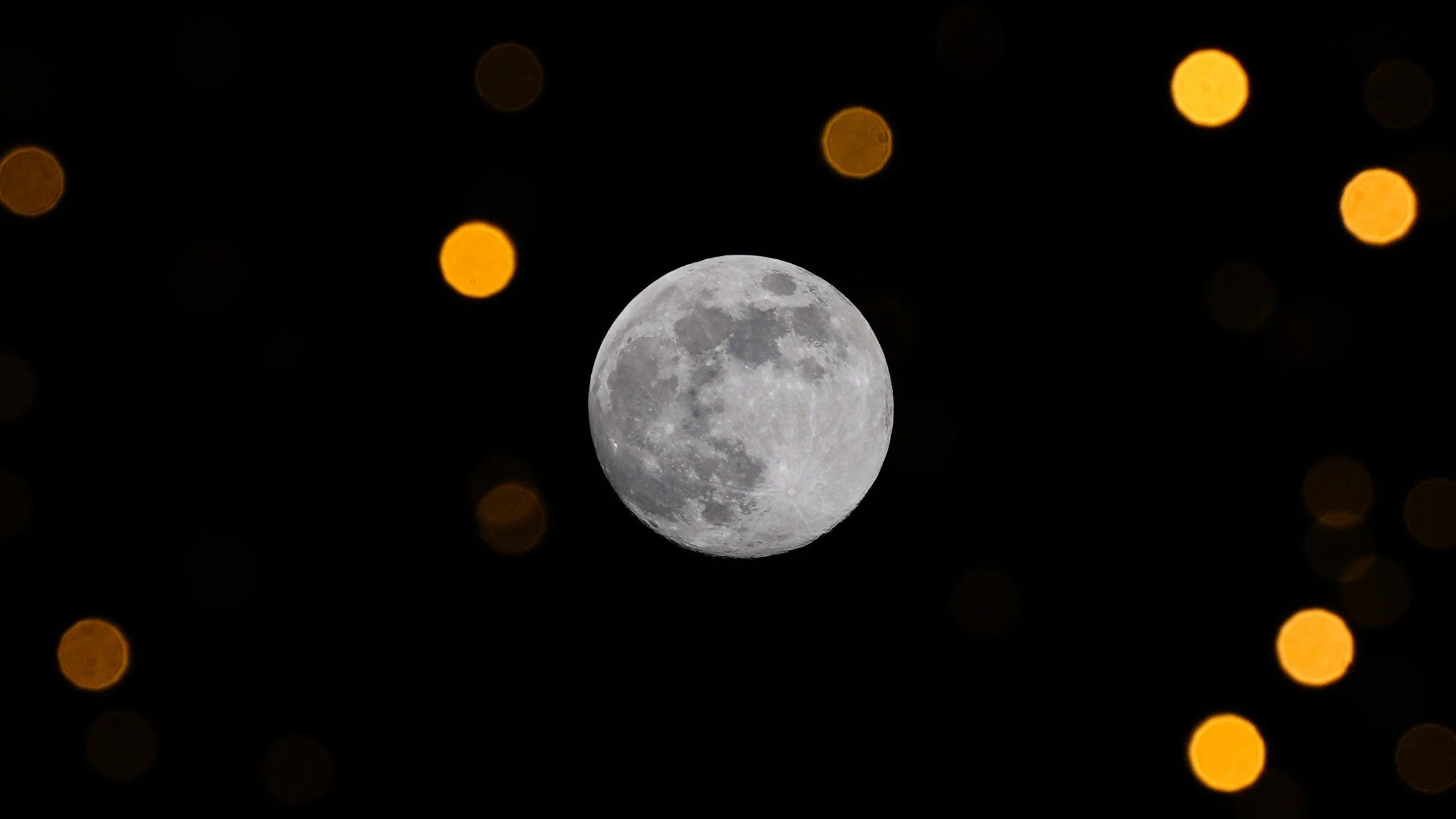 December Moon: The Cold Moon &amp; the Turning of the Year