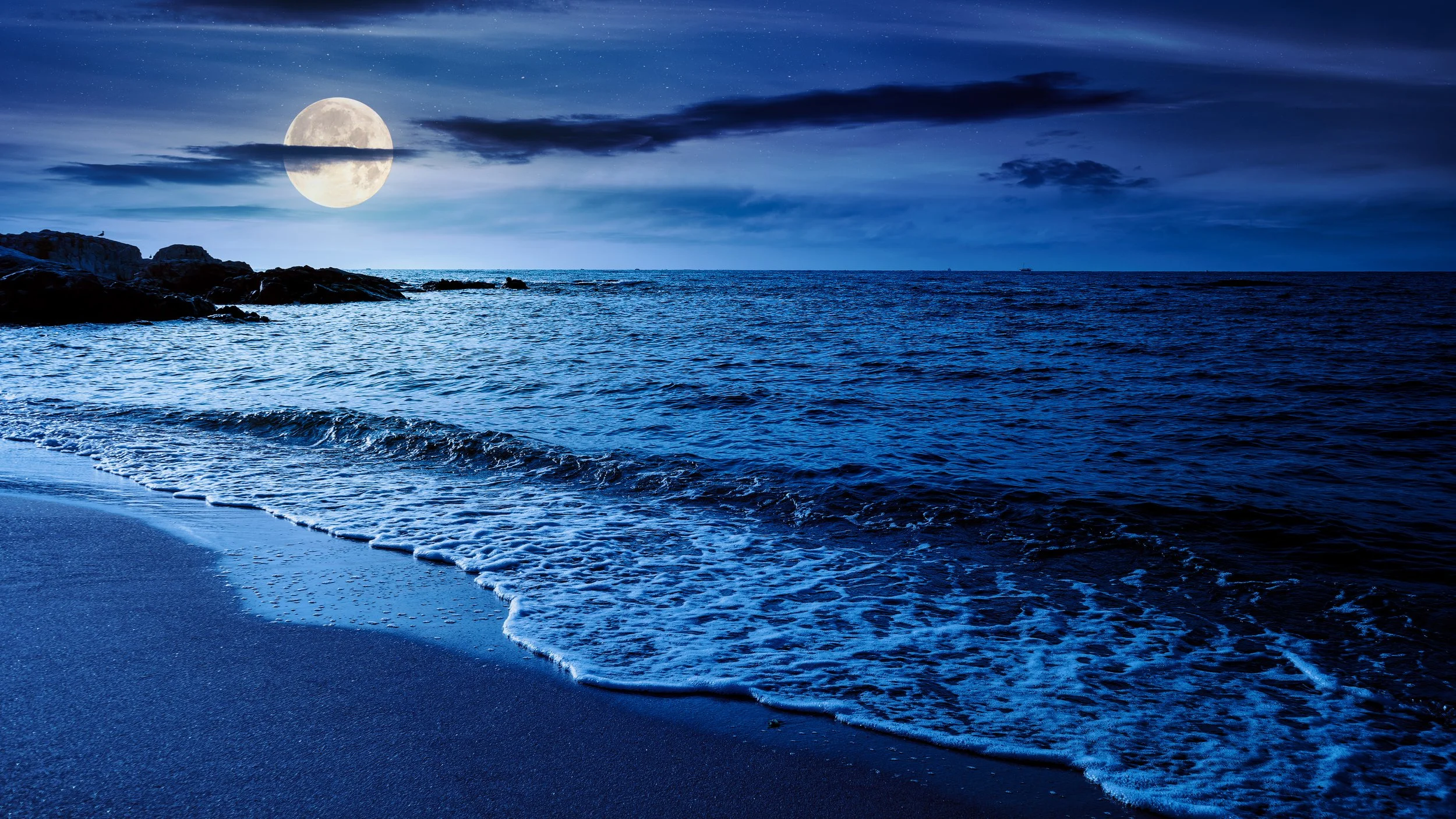 The Moon That Returned Hungry: Old Pacific Northwest Lore of May’s Blue Moon