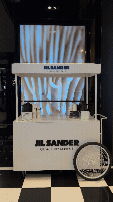 76F157A4-5C74-4D64-AAC8-17807B3F43D2.gif