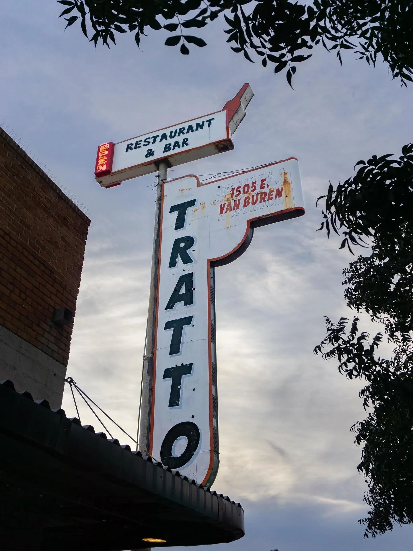 As our team here at Tratto works on transitioning back to our original location at Town &amp; Country, the last night of service at our Van Buren space will be this Saturday, August 23rd! Come and celebrate the move with us before then 🙏

Tratto wil