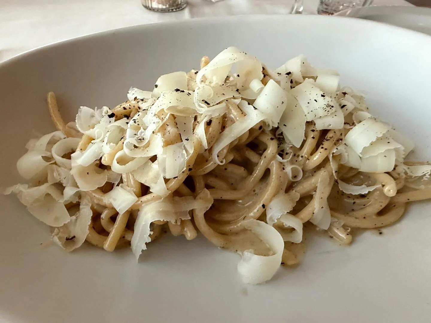 Tratto will officially re-open tomorrow, September 9th at Town &amp; Country&mdash; our original location 🤍 

Thank you for your support and for joining us on this journey. Reservations will be released daily and walk ins are welcome. Tables will be