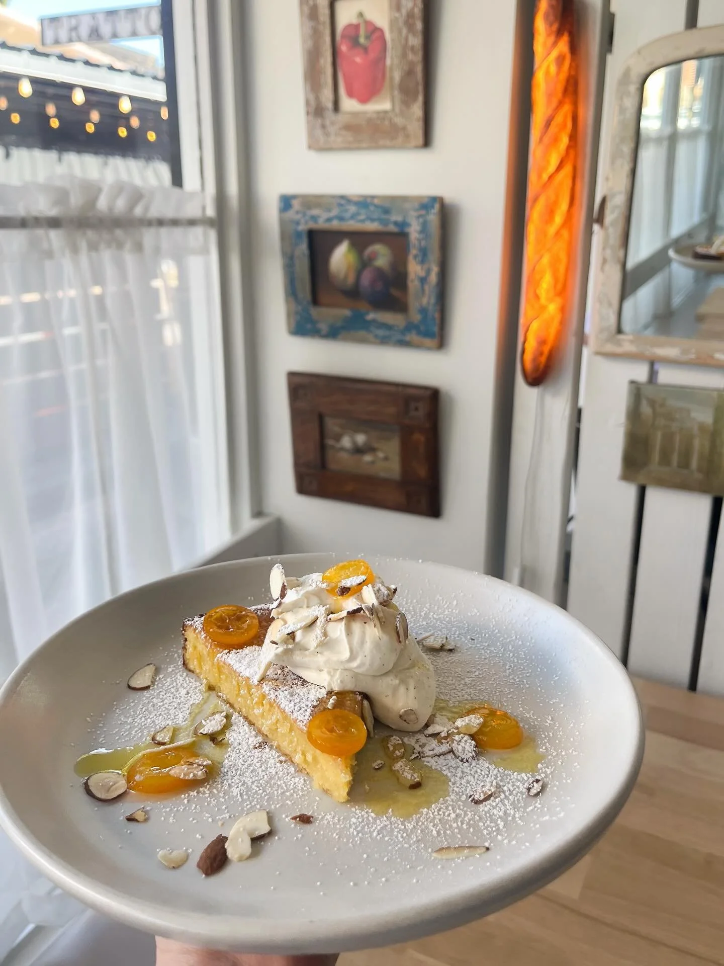 This beautiful Lemon Almond Torta is now on the dessert menu at Tratto 🍋 featuring candied kumquats, toasted almonds, vanilla bean mascarpone, and blood orange agrumato!

#tratto #pizzeriabianco #phoenix