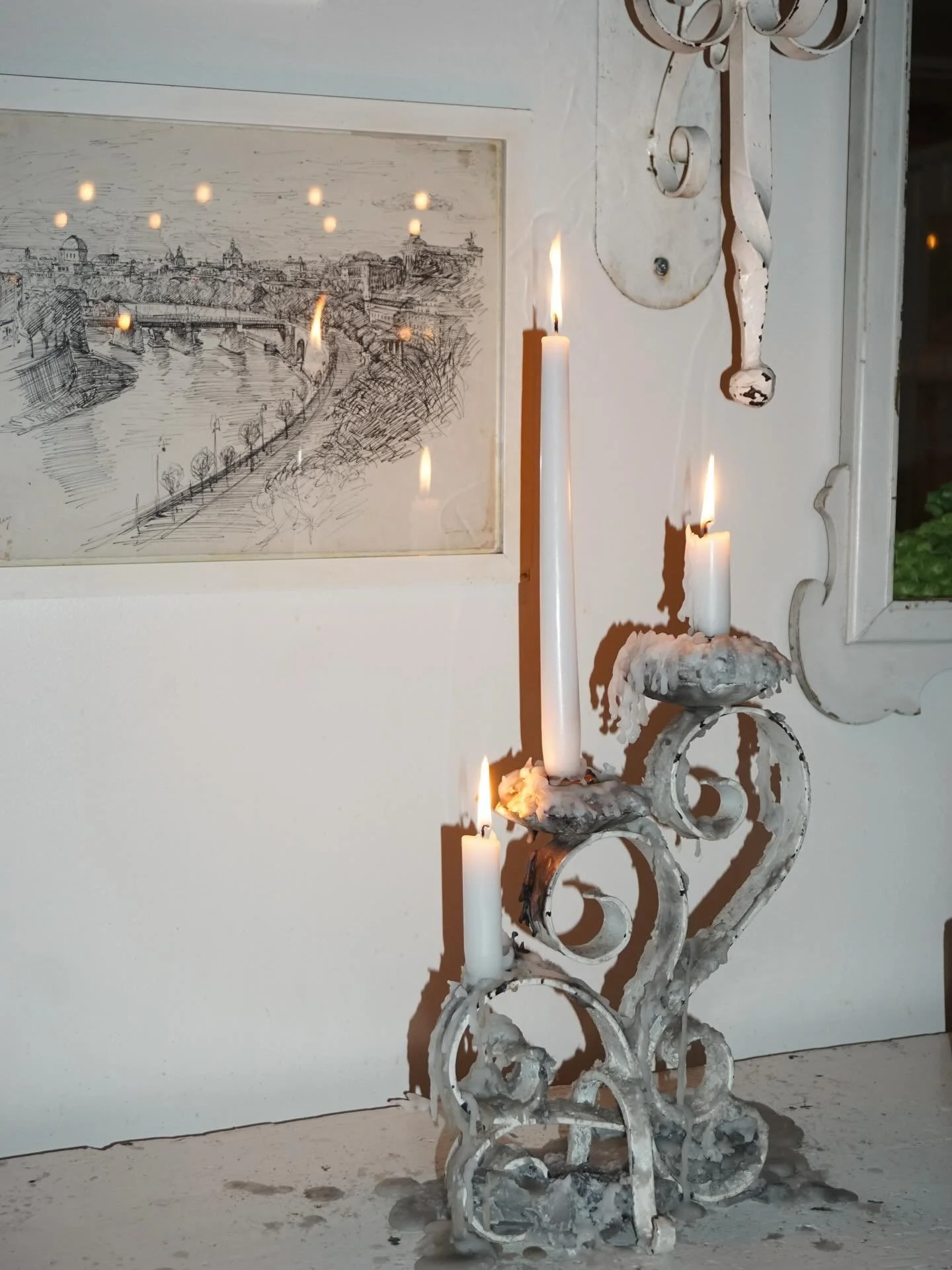 We are looking to grow our Front of House team here at Tratto (servers, hosts, and bar backs) ✍️ If hospitality is your thing, and you&rsquo;re available Thursdays, Fridays, and Saturdays, email your resume to tratto@biancorestaurants.com. Thank you!