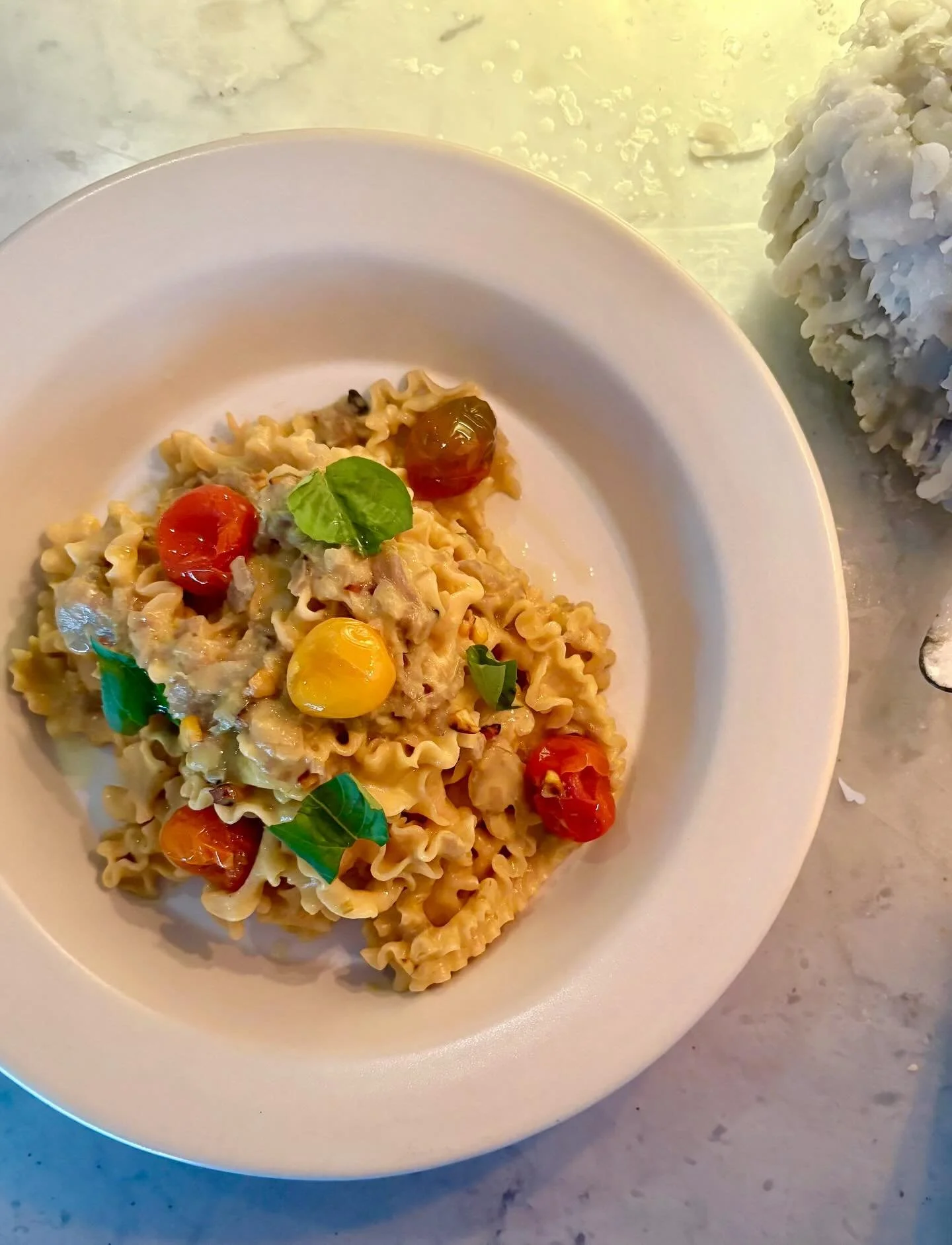 Mafaldine, saffron sweet corn, confit cherry tomatoes and fresh basil 🍅 the perfect summer pasta! We open at 5pm tonight, just sayin&hellip;

#tratto #pizzeriabianco #phoenix