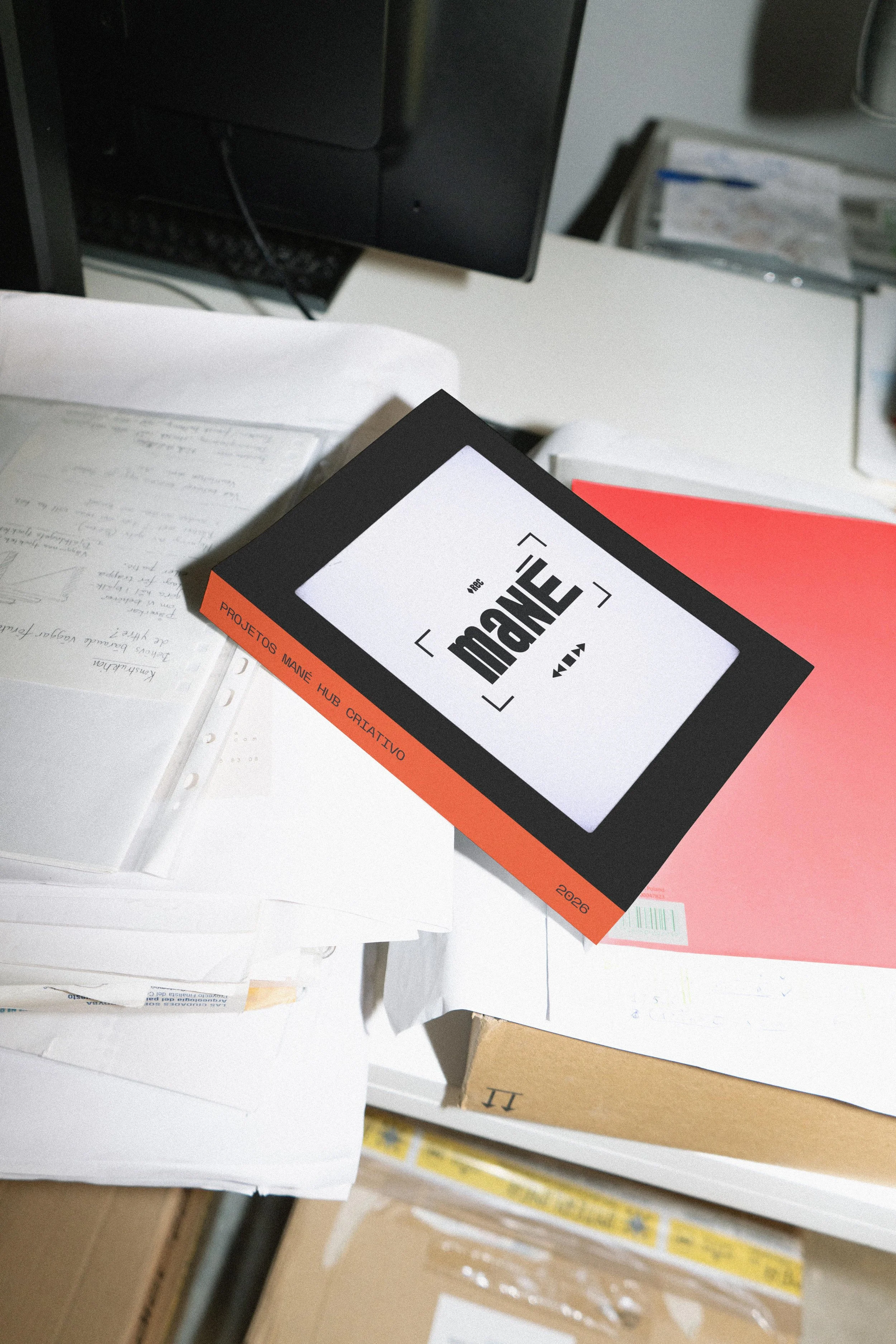 coffee table zine copiar.jpg