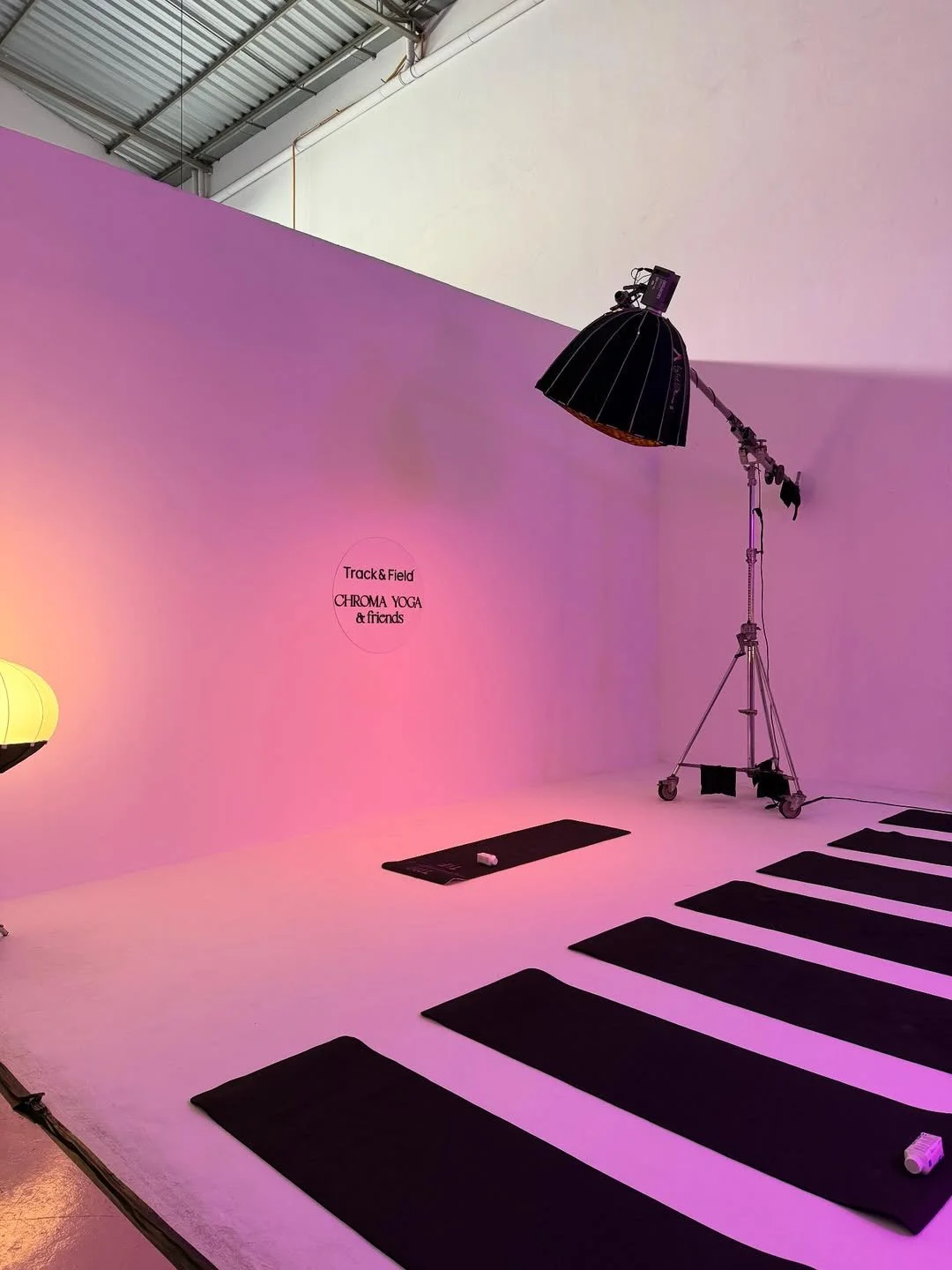 💘chroma yoga💘with my best friends!!!!!que honra host esse evento especial e leve!!!!!!!!!!!!!i.jpg