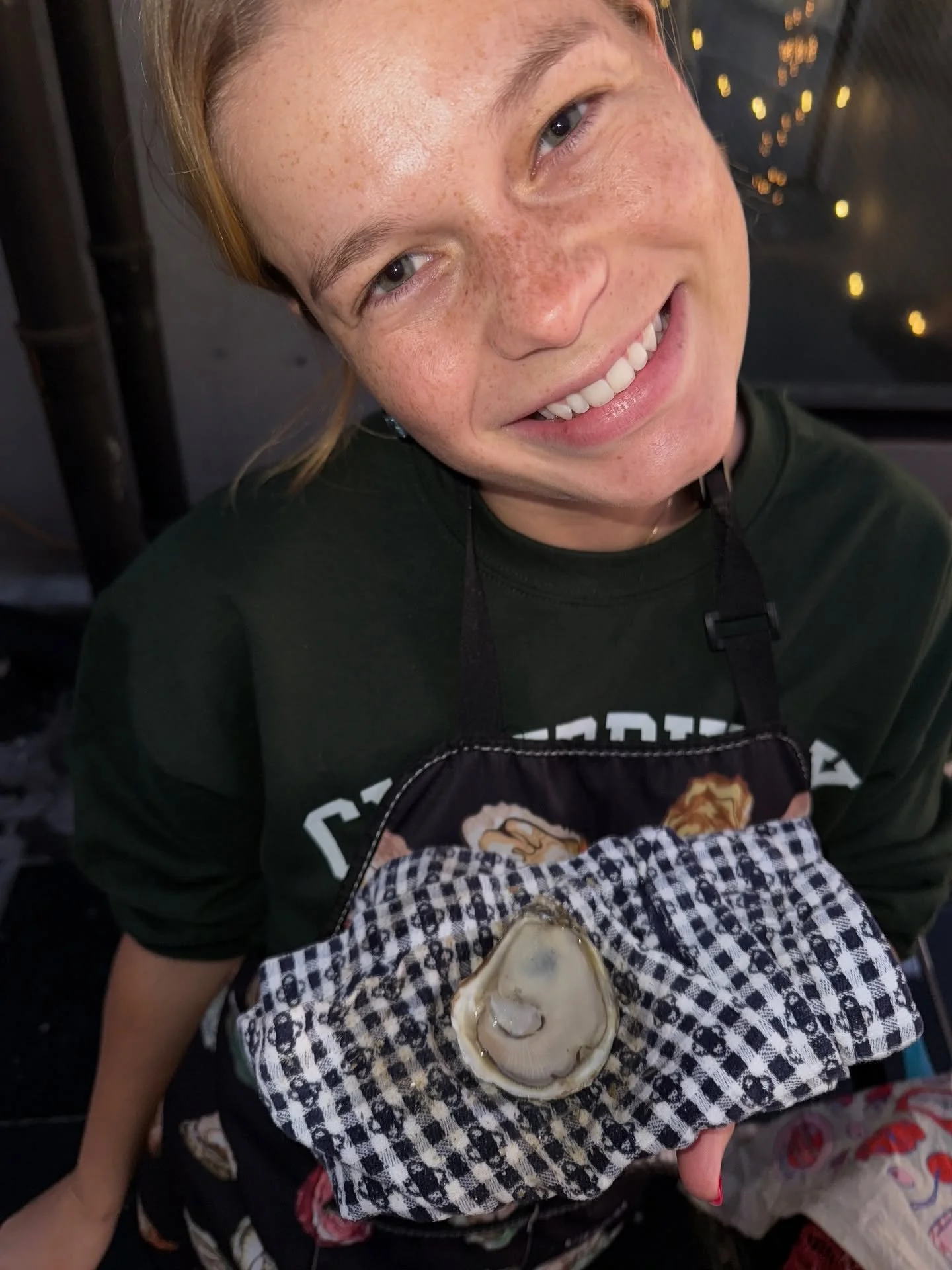 I met @josiebourelly at an Oyster Club NYC (@oysterclubnyc) picnic &mdash; just a week later, I got a message: &ldquo;Hey, do you need shuckers?&rdquo; 🦪

We did. And man, are we glad she reached out.
Josie showed up, and it was game on. Natural tal