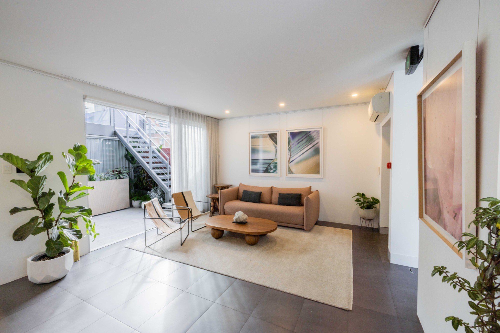 bchouse_interior_35.jpg