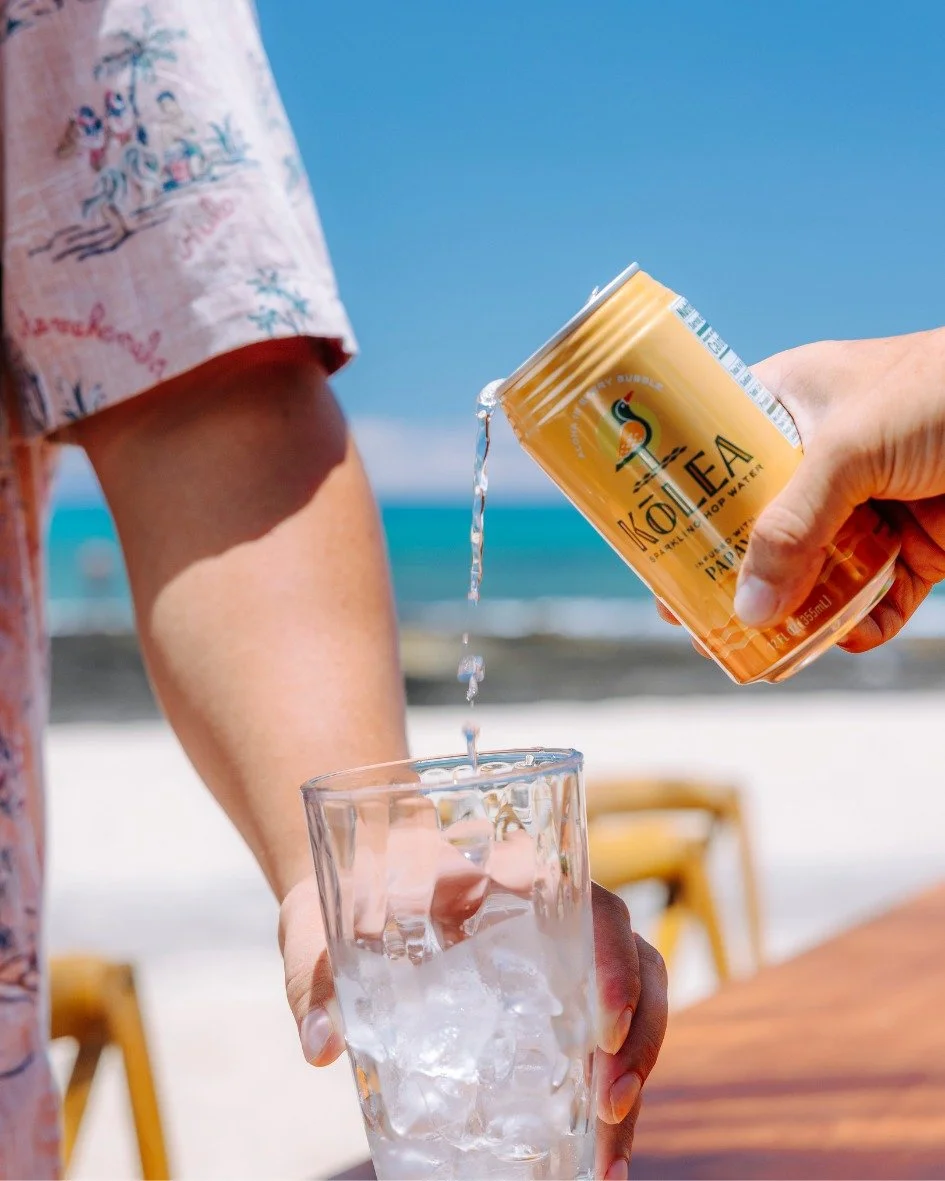 So hoppy. So hydrating.🫧 💧 

📍Available across Hawaiʻi at KTA, Foodland, Safeway, Times, Down To Earth, and Minit Stop

PC: @andrewrichardhara

#KoleaHopWater #Kolea #SparklingHopWater #SparklingWater #NonAlcoholic #Bubbly #MadeinHawaii #Hawaii #N