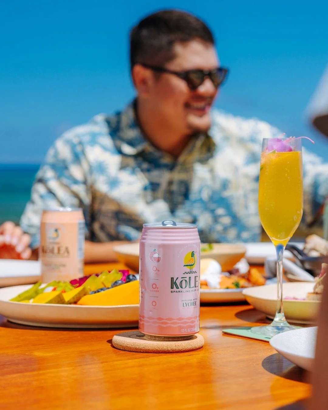 Here&rsquo;s proof that you don&rsquo;t need alcohol for a good time. 🤗 

Kōlea Hop Water is free of alcohol, caffeine, gluten, sugar, and calories. It&rsquo;s the perfect thing to sip whether you&rsquo;re breaking up with booze or sugar&mdash;or ta