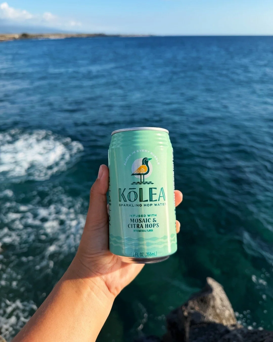 Citrusy. Crisp. Balanced. 🩵 🌀 🫧 

A sparkling infusion of Mosaic and Citra hops for flavors as crisp and refreshing as a dip in cool, ocean waters.

#hopwater #madeinhawaii #kolea #nonalcoholic #zerosugar