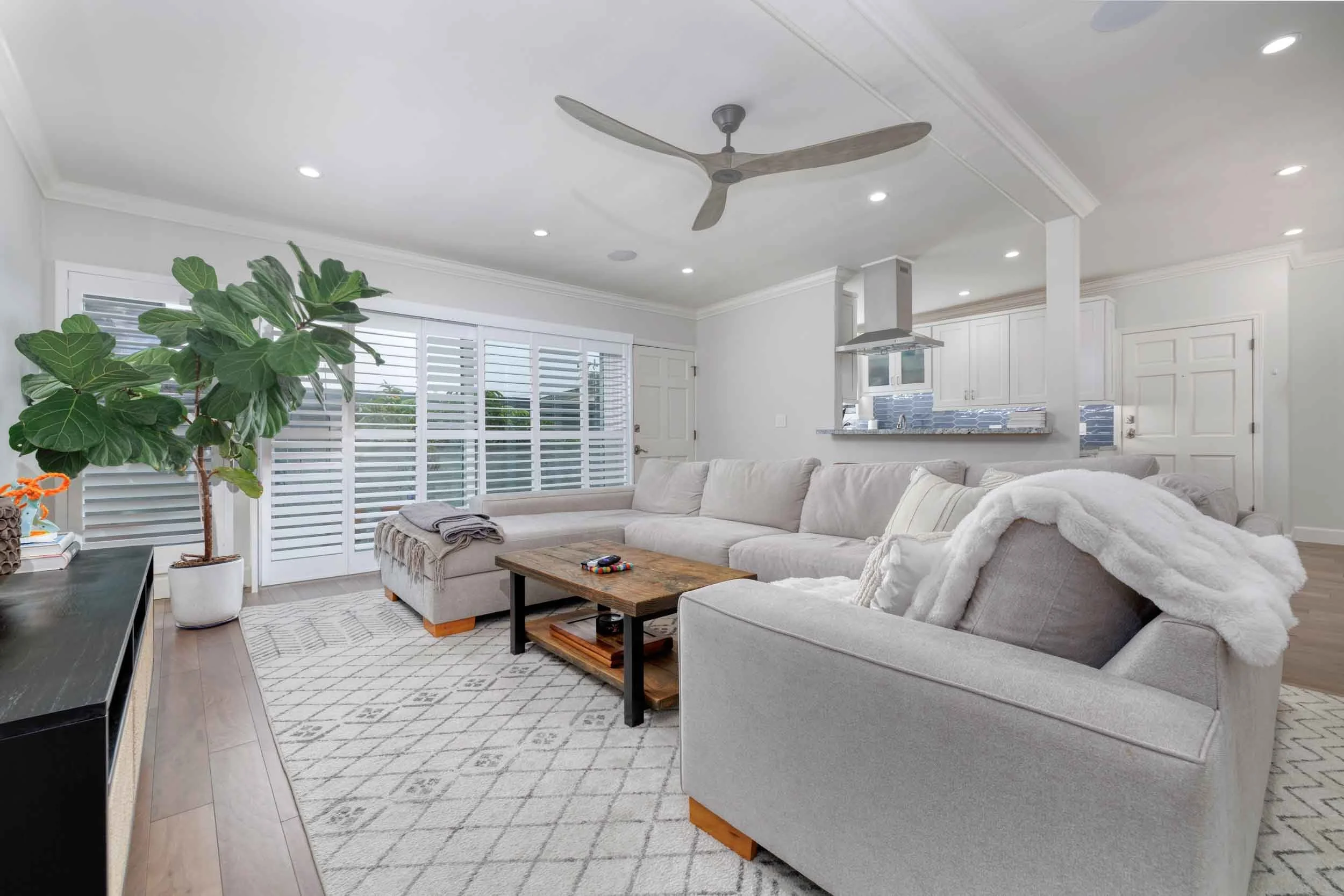 010_California Ave_111125_HDR.jpeg