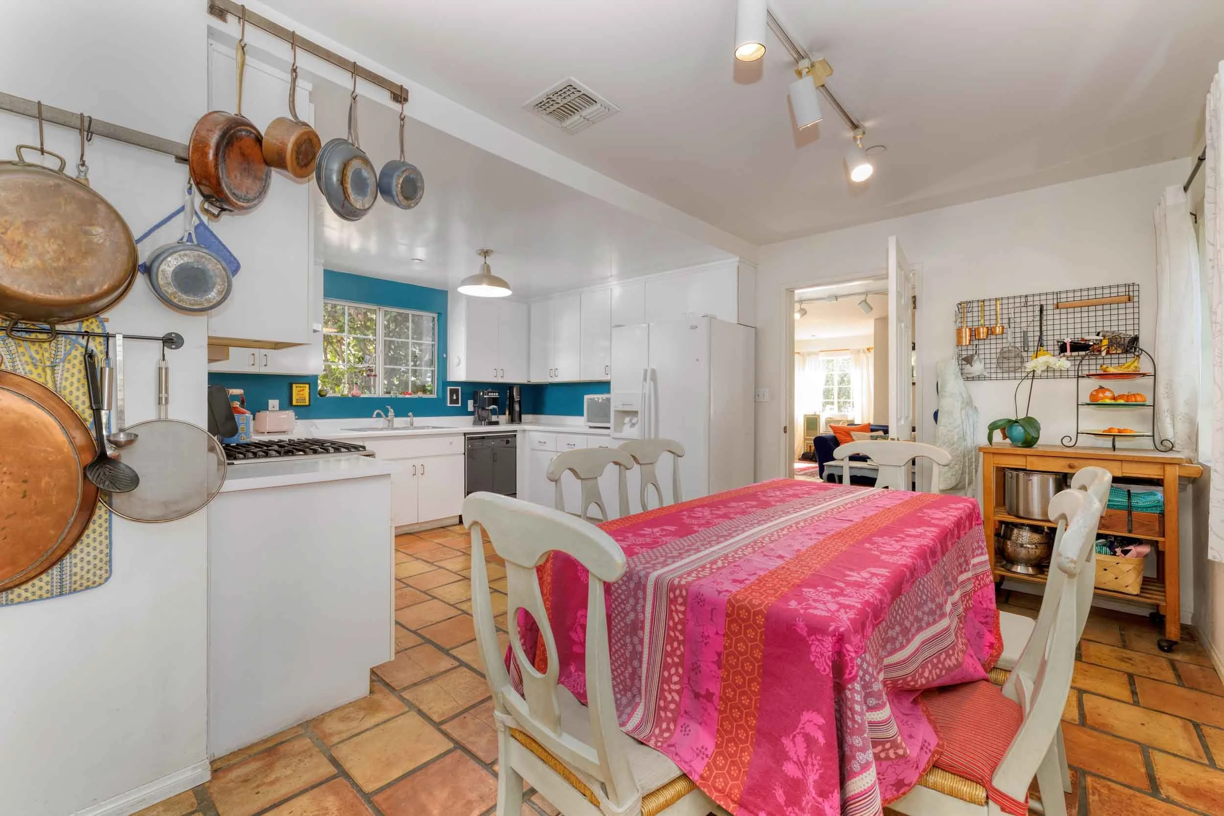 012_Clark Ave_111025.jpeg