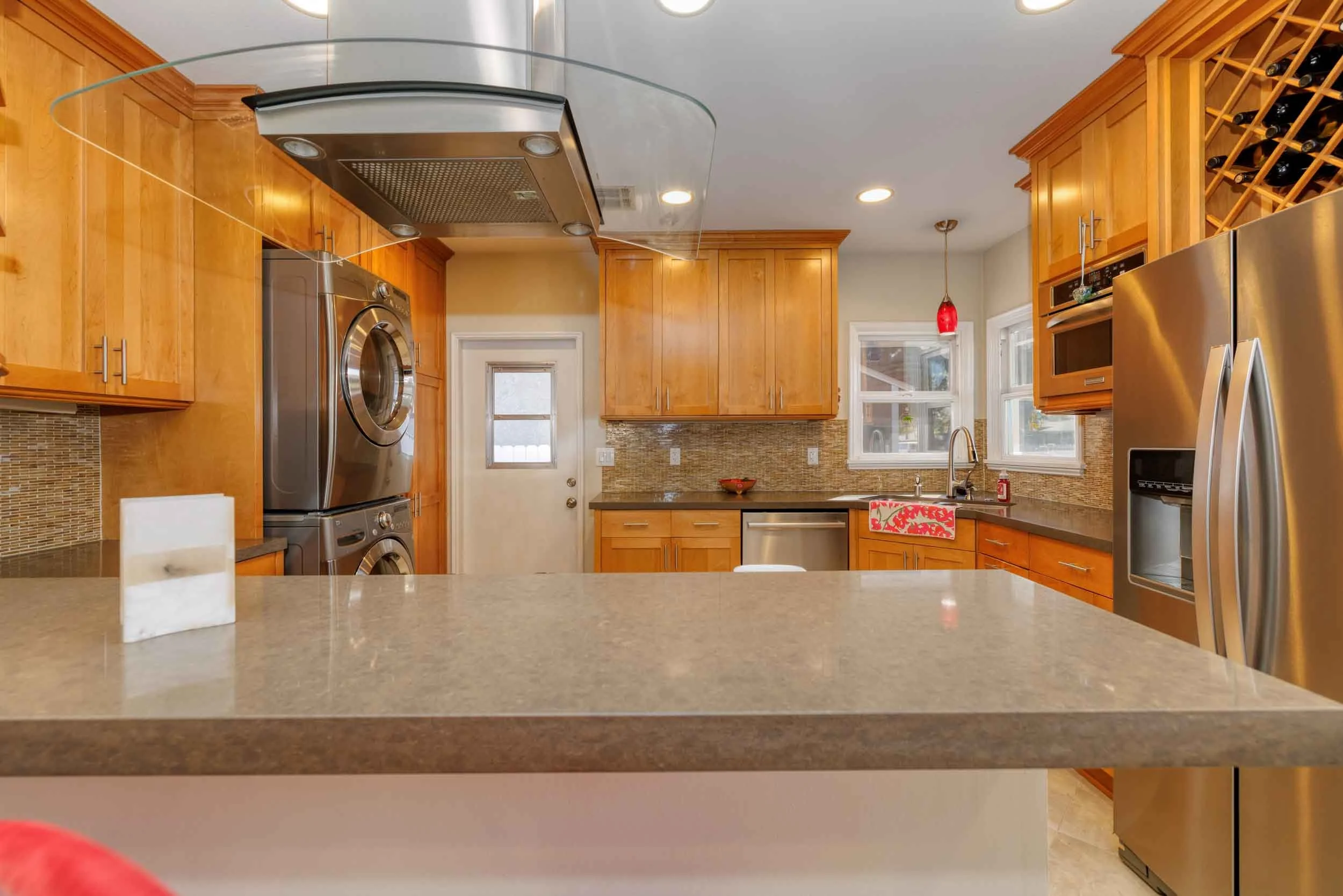 012_Niagara Street_010826.jpeg