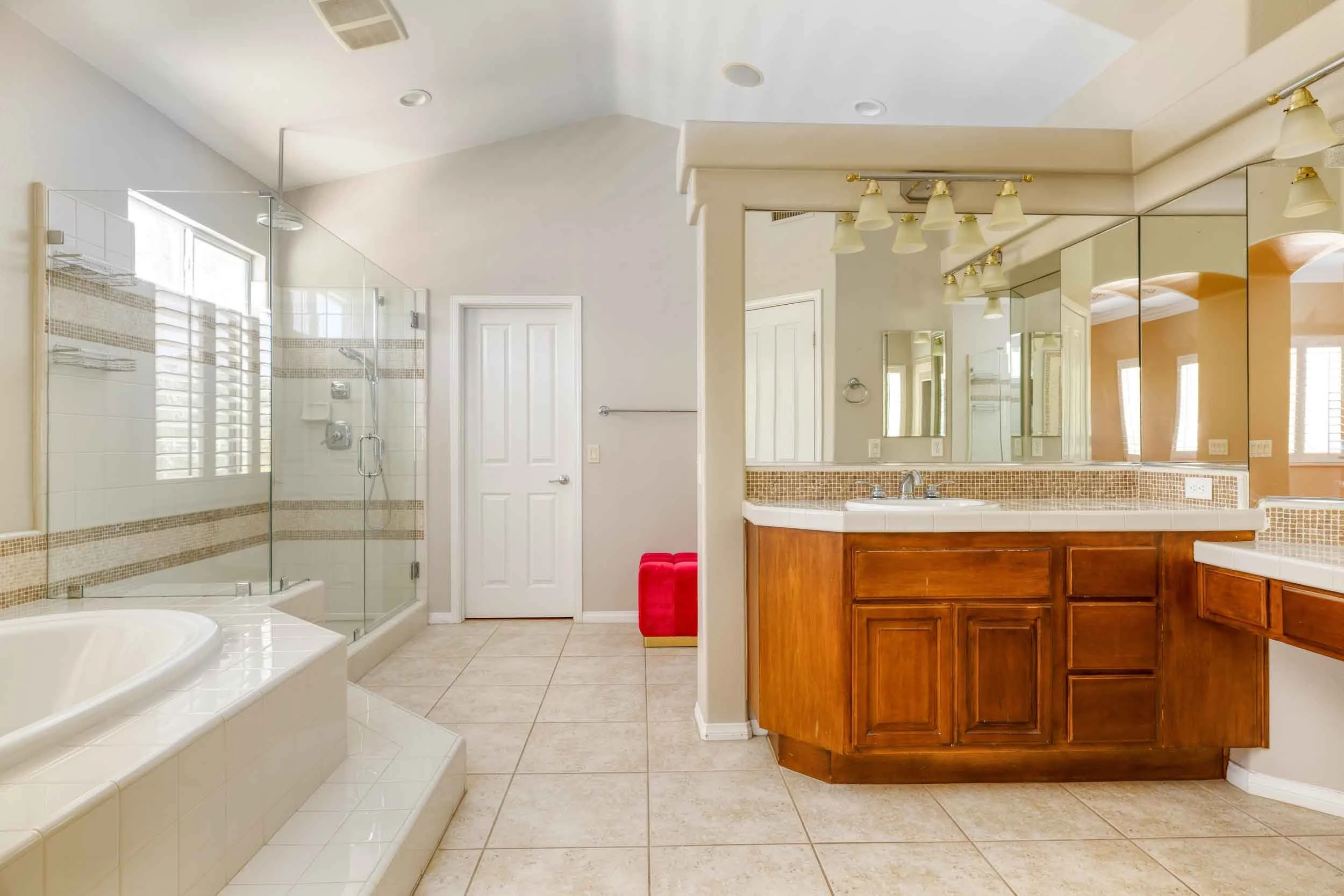 028_Saddleback Road_031726_HDR.jpeg